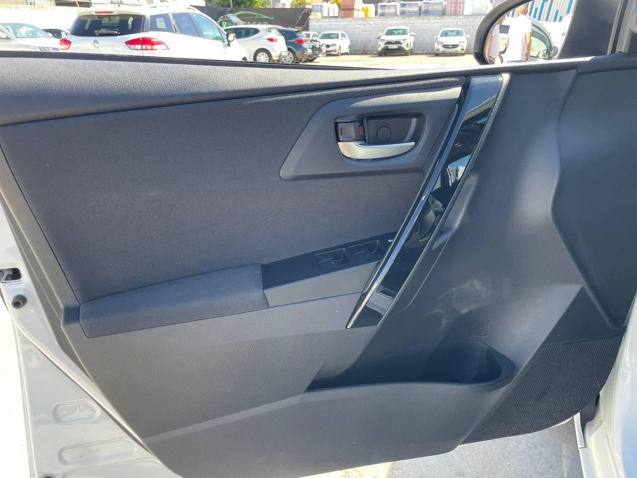 2019 Toyota Auris Auris 1.8 140H Hybrid Active coche de segunda mano