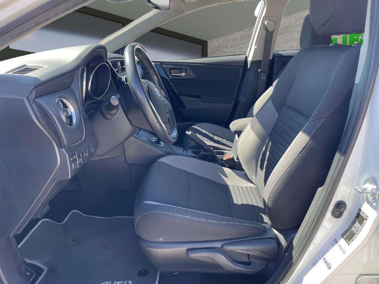 2019 Toyota Auris Auris 1.8 140H Hybrid Active coche de segunda mano