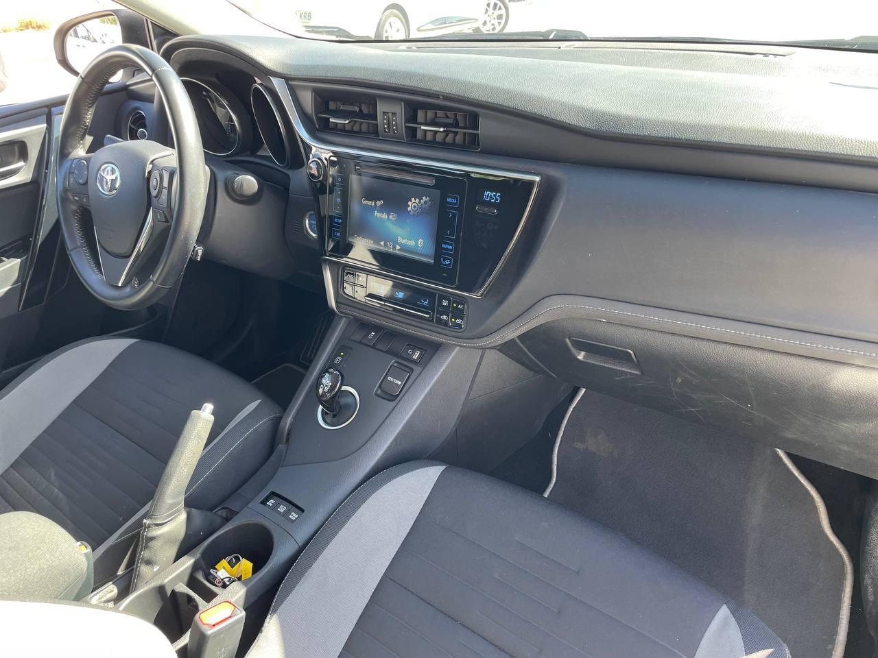 2019 Toyota Auris Auris 1.8 140H Hybrid Active coche de segunda mano
