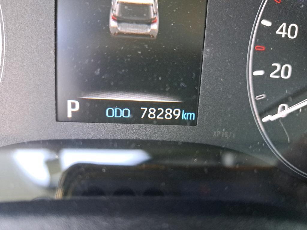 2022 Toyota Yaris Yaris 1.5 120H Business Plus coche de segunda mano