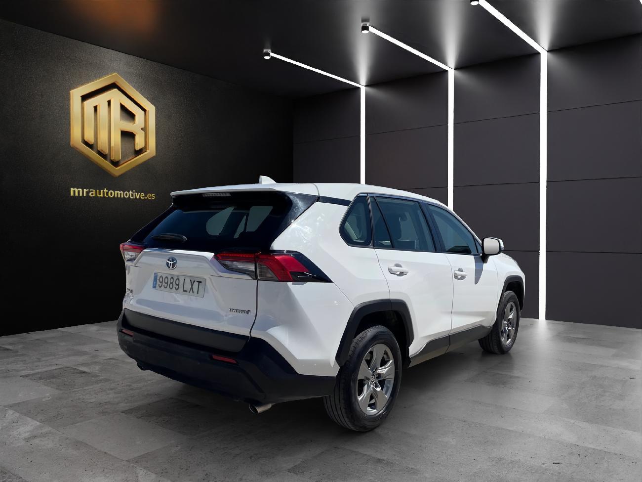 2022 Toyota RAV4 RAV4 2.5l 220H Business coche de segunda mano