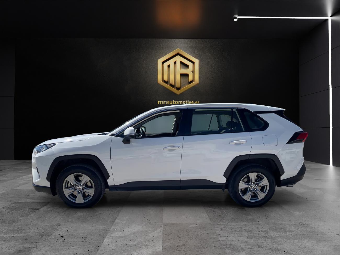 2022 Toyota RAV4 RAV4 2.5l 220H Business coche de segunda mano