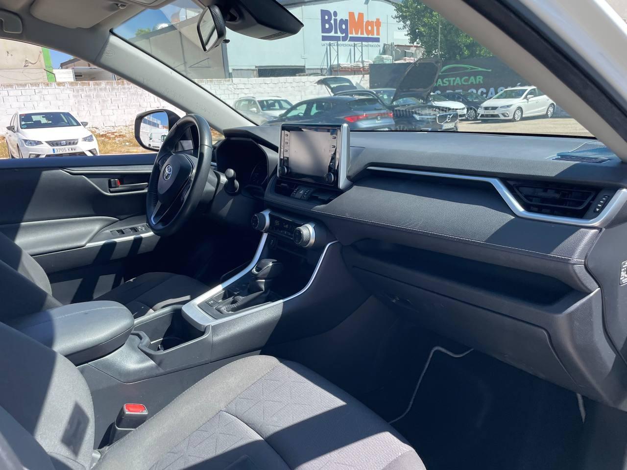 2022 Toyota RAV4 RAV4 2.5l 220H Business coche de segunda mano