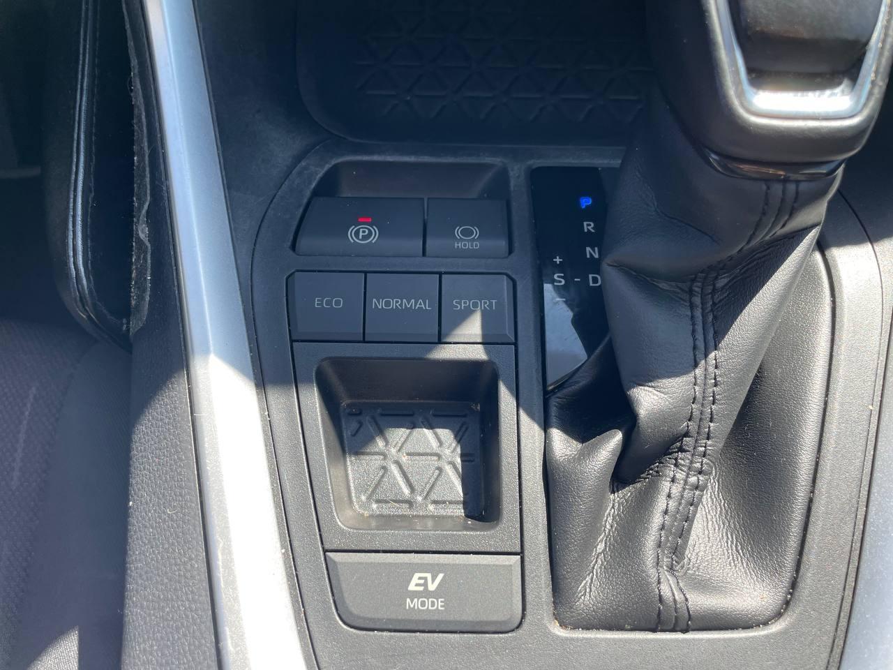 2022 Toyota RAV4 RAV4 2.5l 220H Business coche de segunda mano