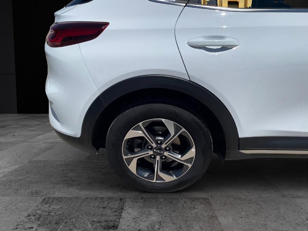 2023 KIA Xceed Xceed 1.5 MHEV iMT Drive 118kW (160CV) coche de segunda mano