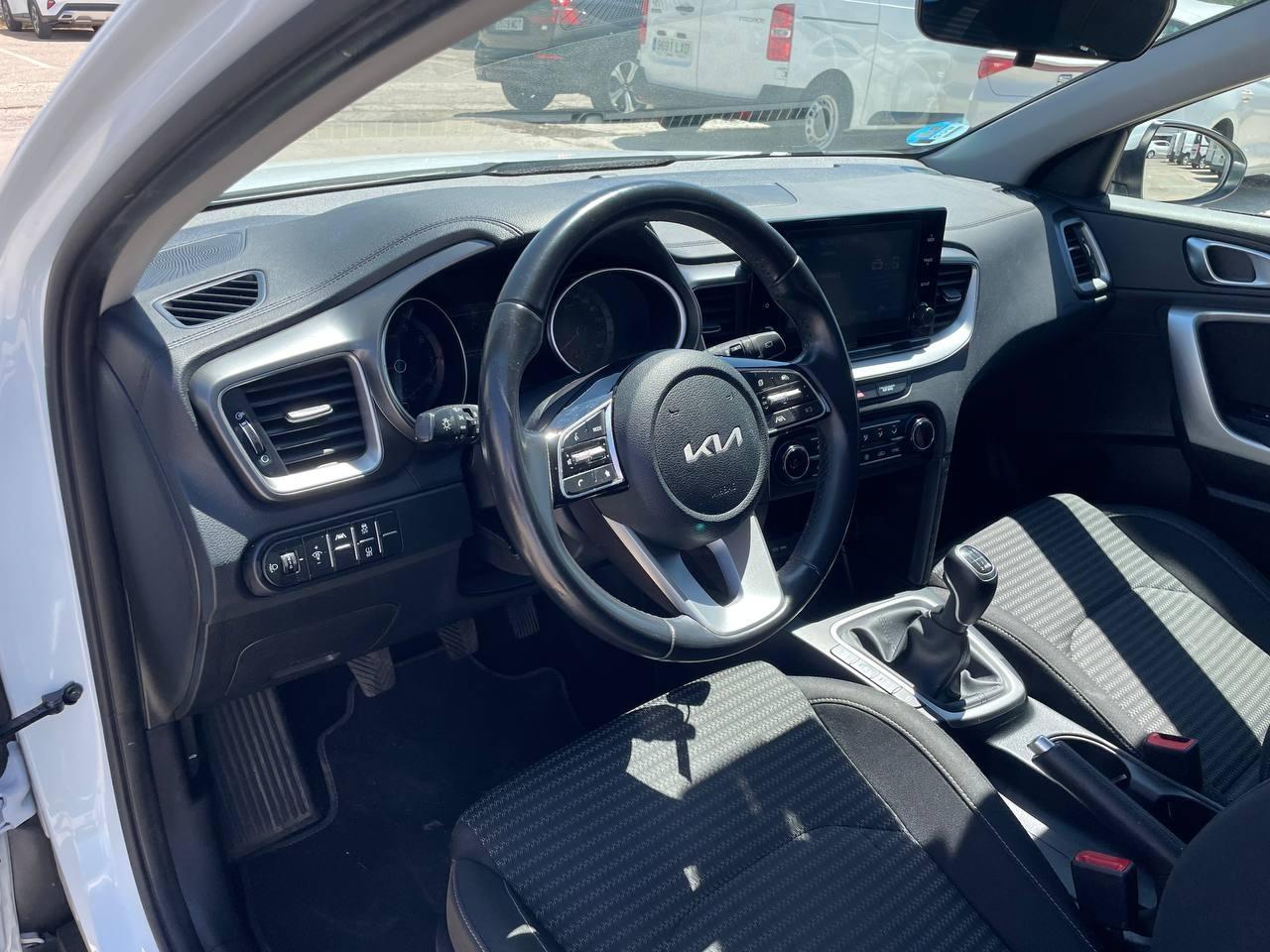 2023 KIA Xceed Xceed 1.5 MHEV iMT Drive 118kW (160CV) coche de segunda mano