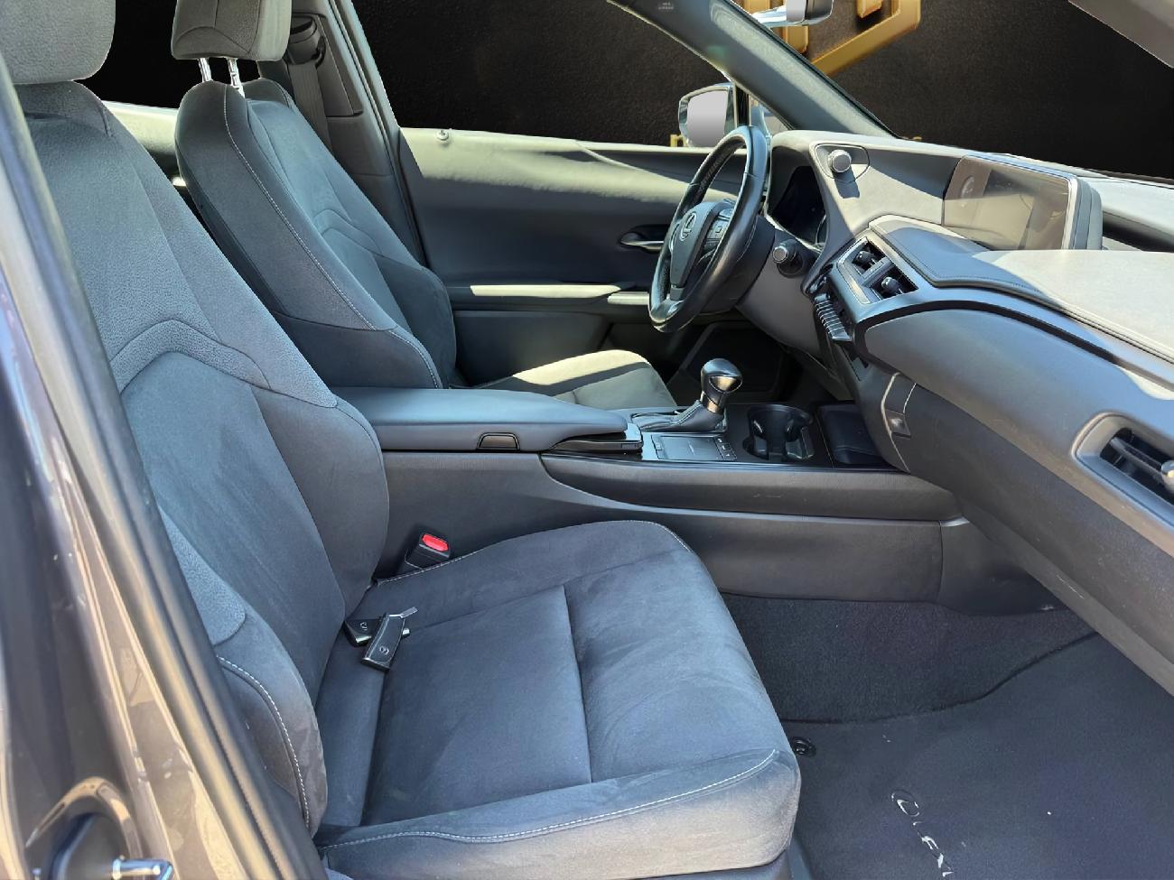 2022 Lexus UX UX 2.0 250h Business coche de segunda mano