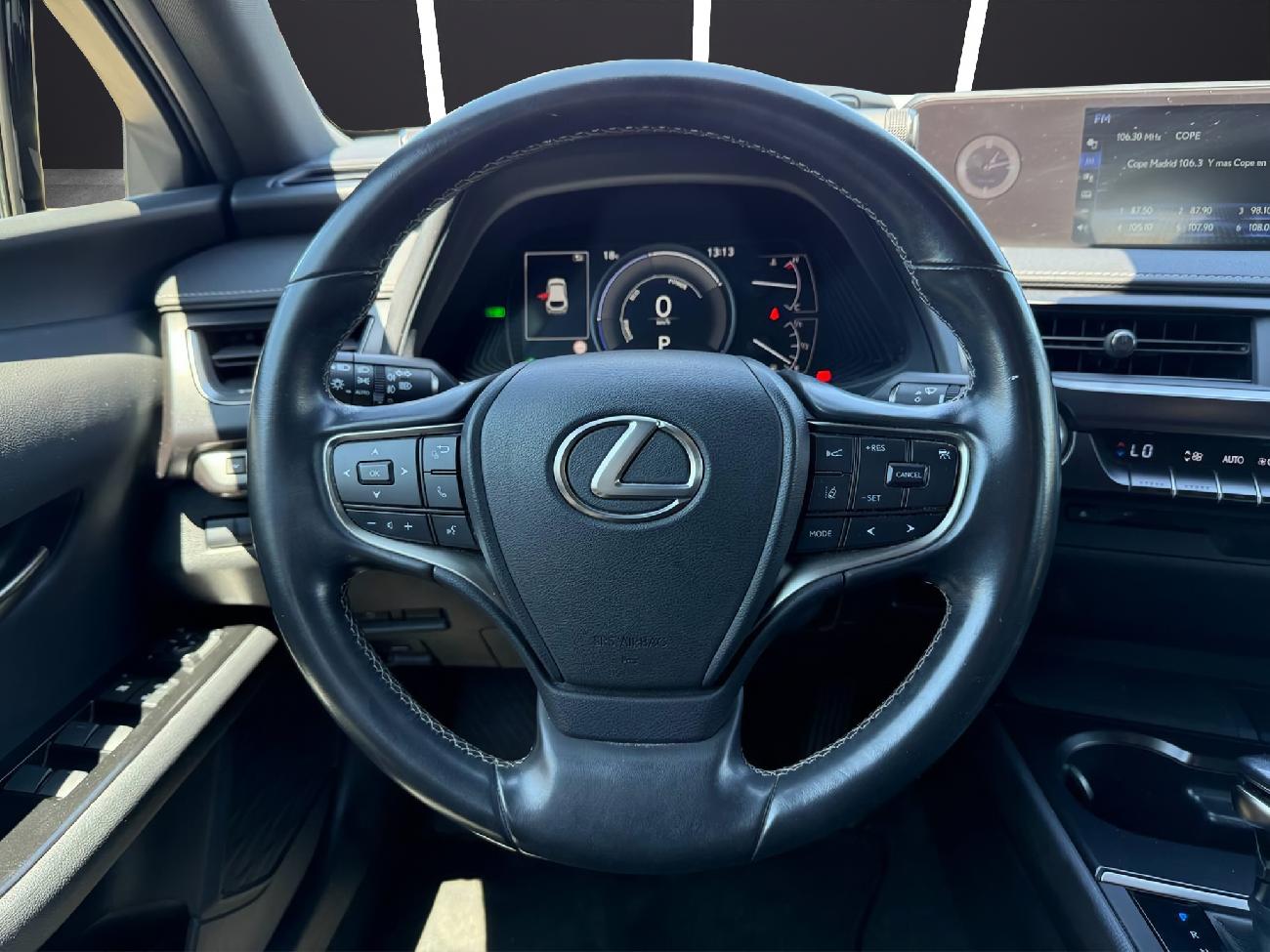 2022 Lexus UX UX 2.0 250h Business coche de segunda mano