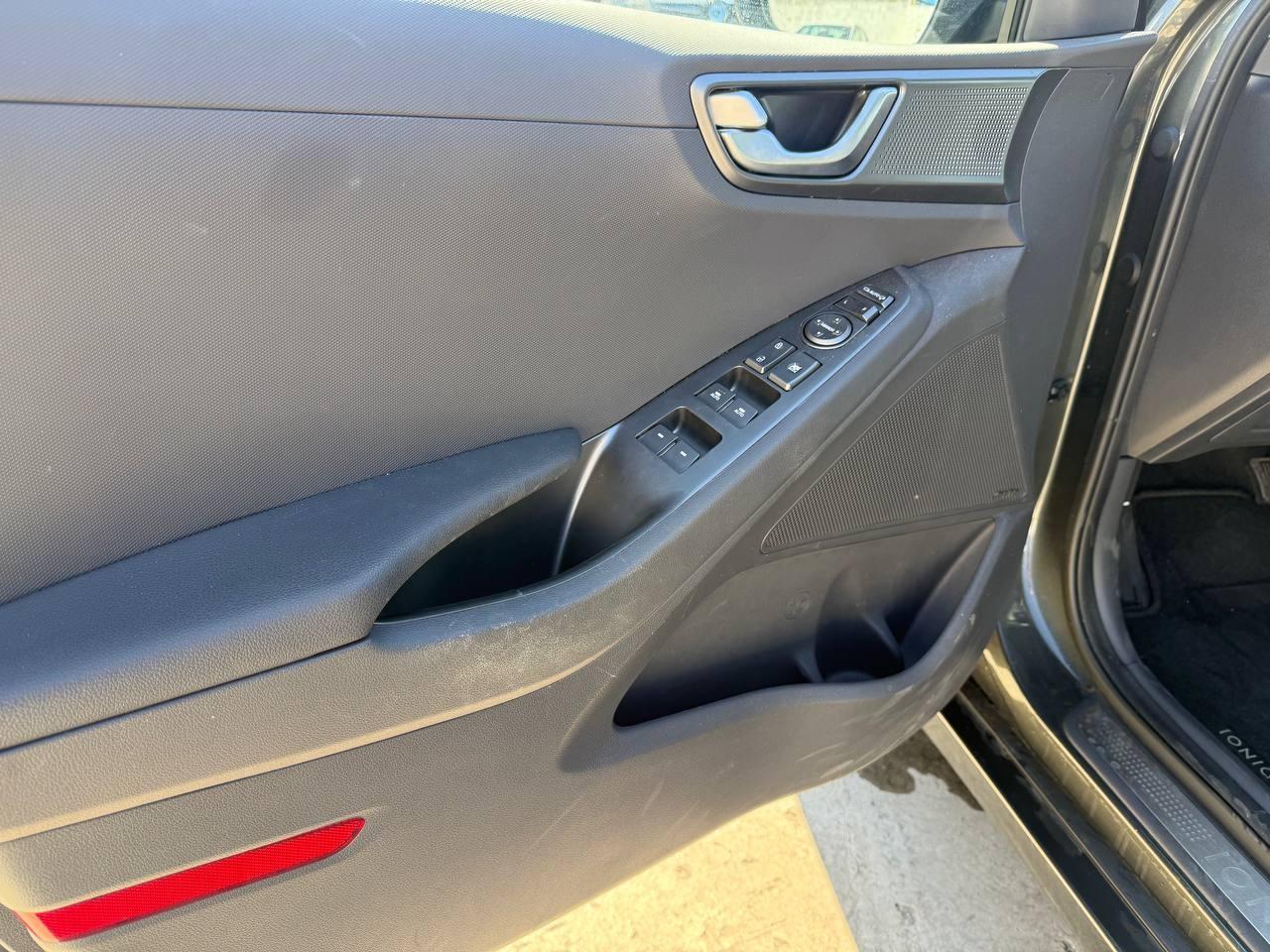 2022 Hyundai IONIQ IONIQ 1.6 GDI HEV Tecno DCT coche de segunda mano