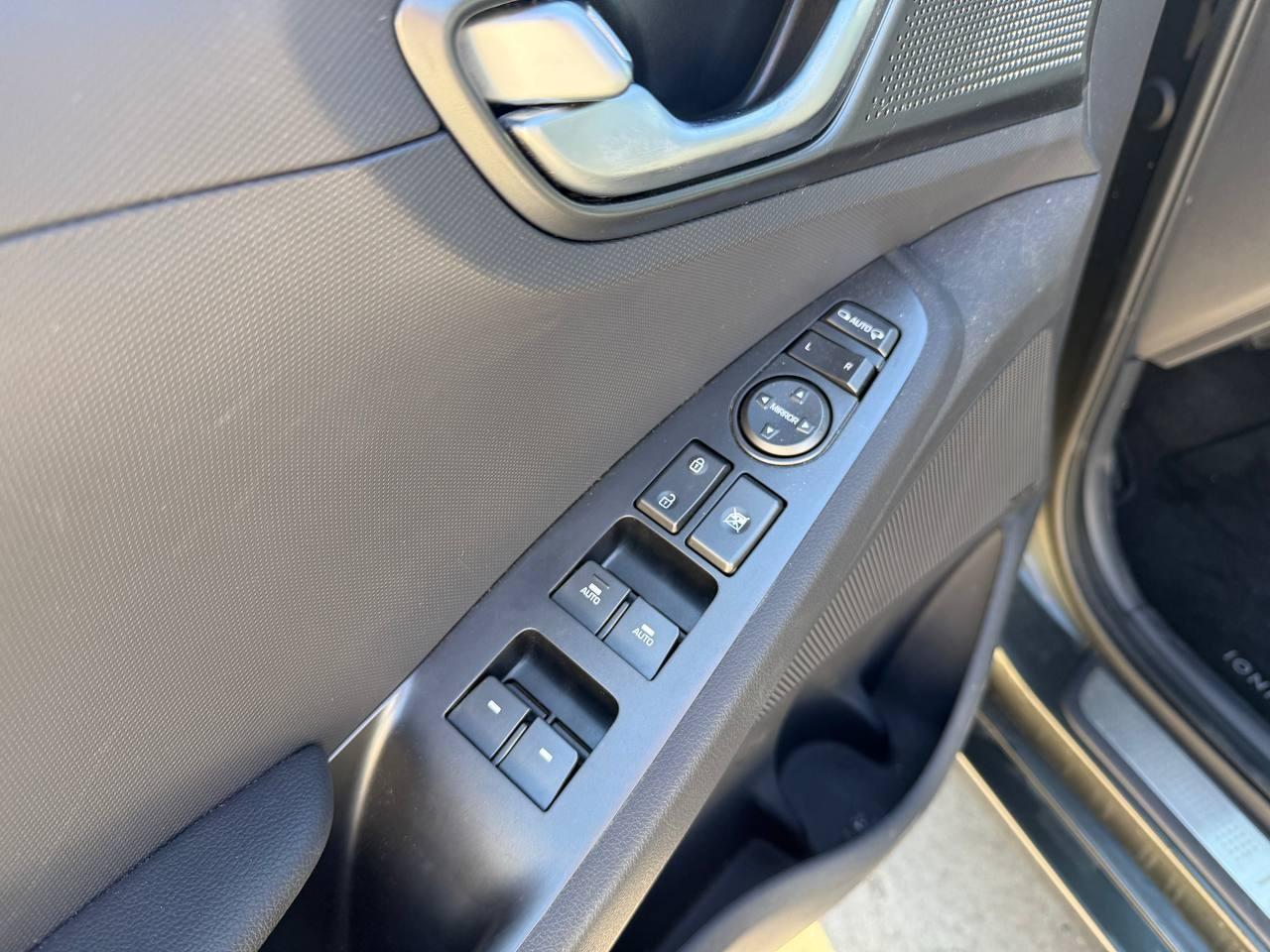 2022 Hyundai IONIQ IONIQ 1.6 GDI HEV Tecno DCT coche de segunda mano