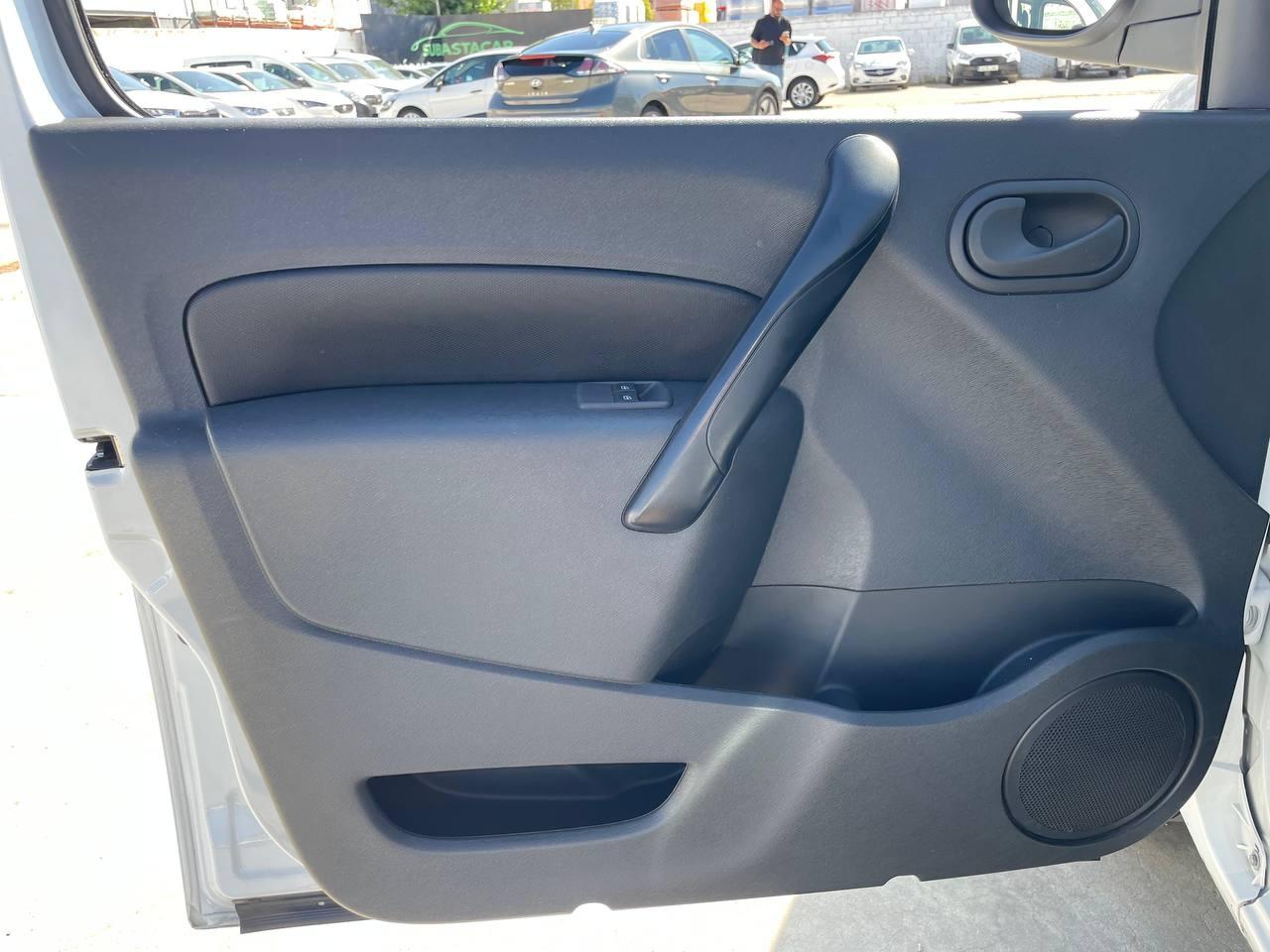 2017 Renault Kangoo KANGOO Combi 1.5dCi Energy Profesional M1-AF 75 coche de segunda mano