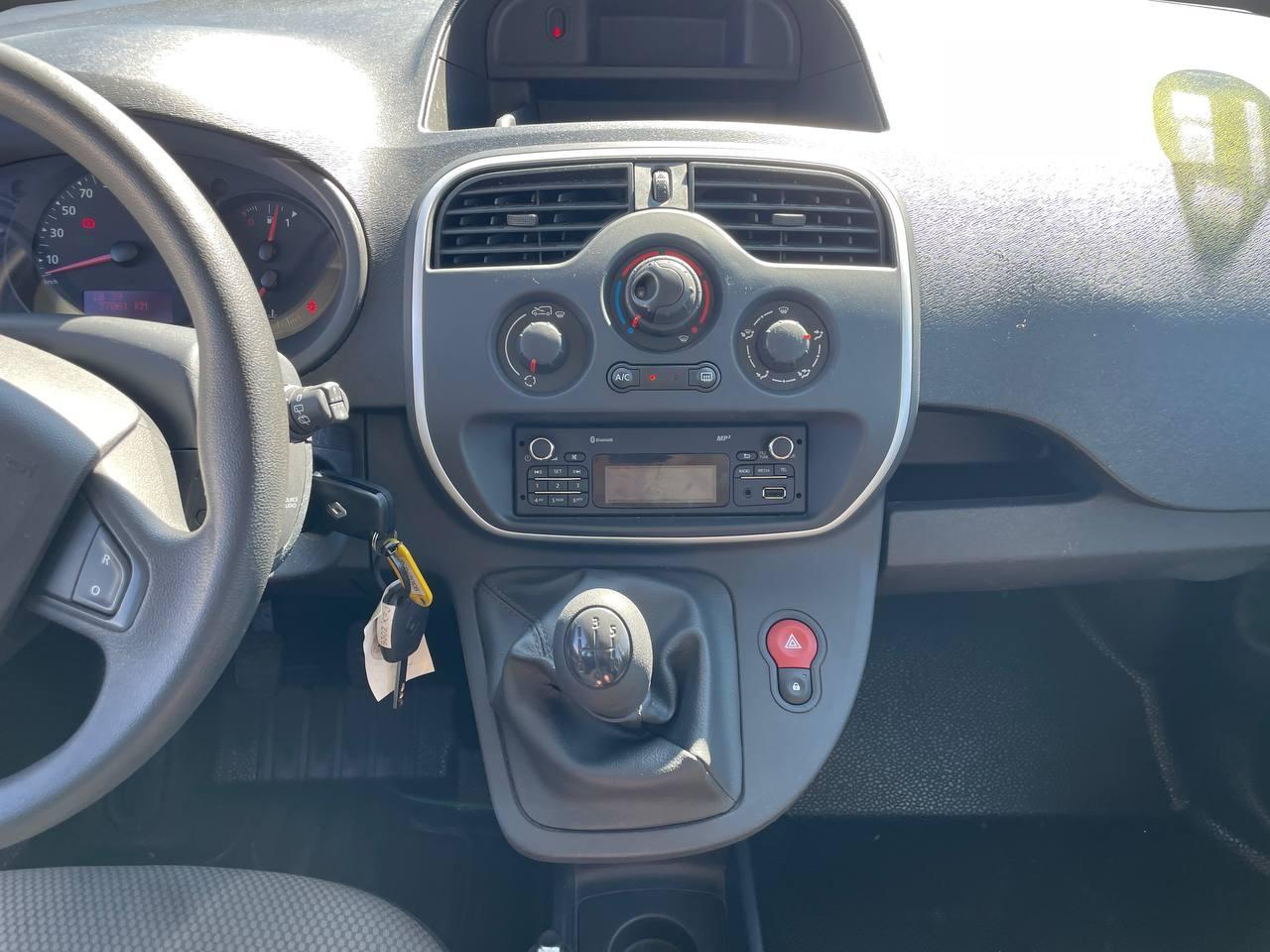 2017 Renault Kangoo KANGOO Combi 1.5dCi Energy Profesional M1-AF 75 coche de segunda mano