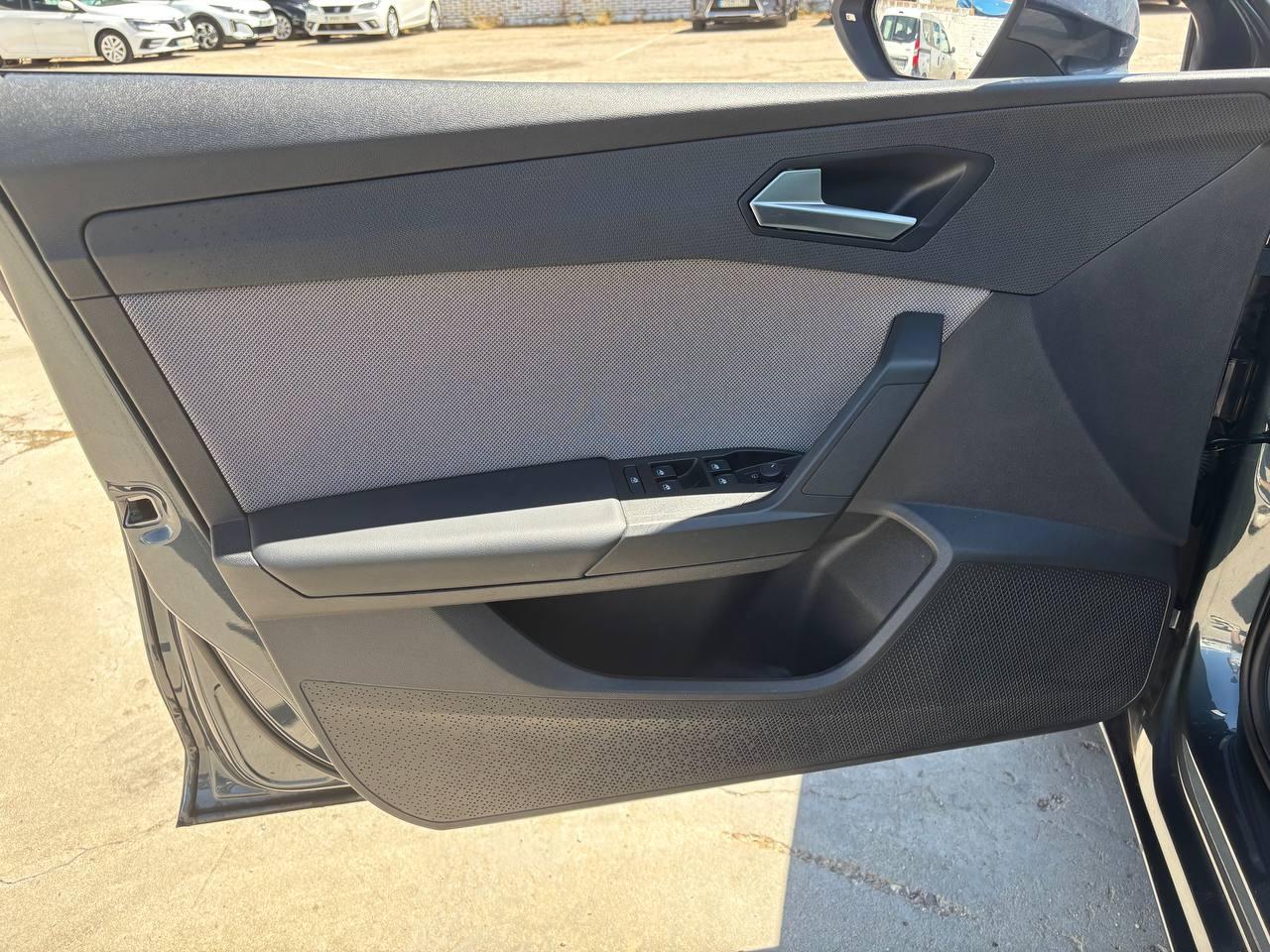 2023 Seat Leon Leon 1.5 TSI 96kW S&S Style XL coche de segunda mano
