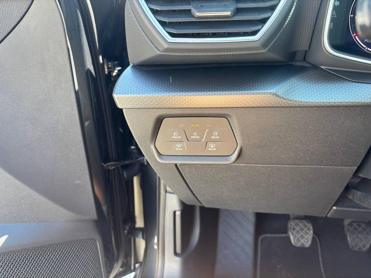 2023 Seat Leon Leon 1.5 TSI 96kW S&S Style XL coche de segunda mano