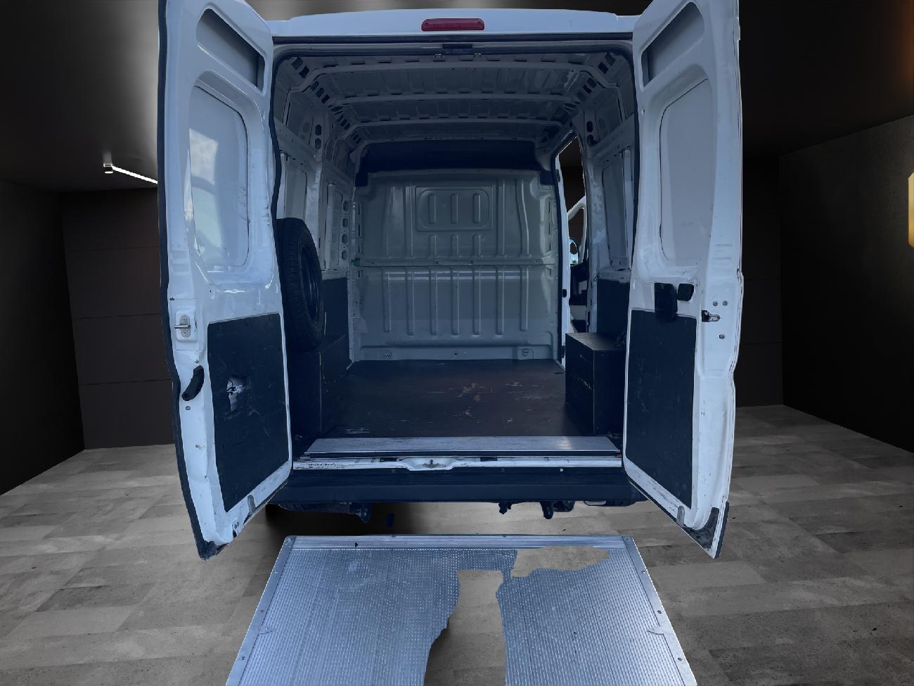 2019 Citroën Jumper Jumper Jumper BlueHDi 96KW (130CV) Furgón 35L2H2 coche de segunda mano