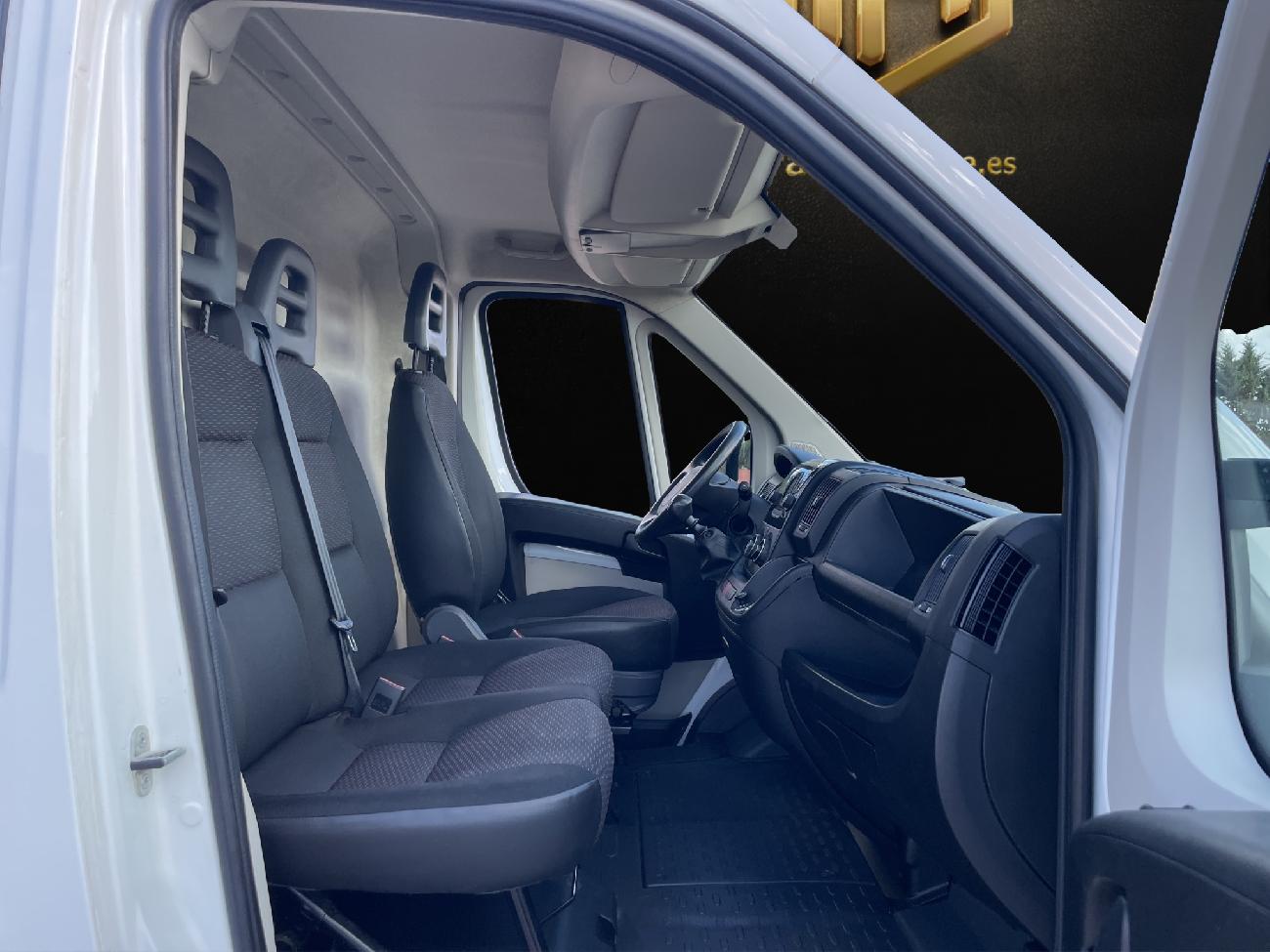 2019 Citroën Jumper Jumper Jumper BlueHDi 96KW (130CV) Furgón 35L2H2 coche de segunda mano