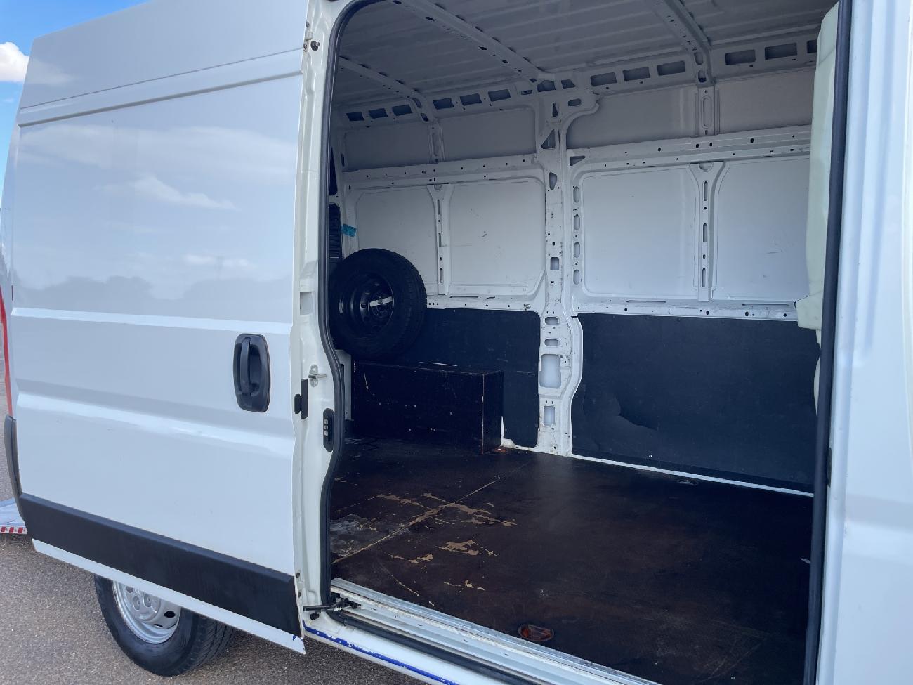 2019 Citroën Jumper Jumper Jumper BlueHDi 96KW (130CV) Furgón 35L2H2 coche de segunda mano