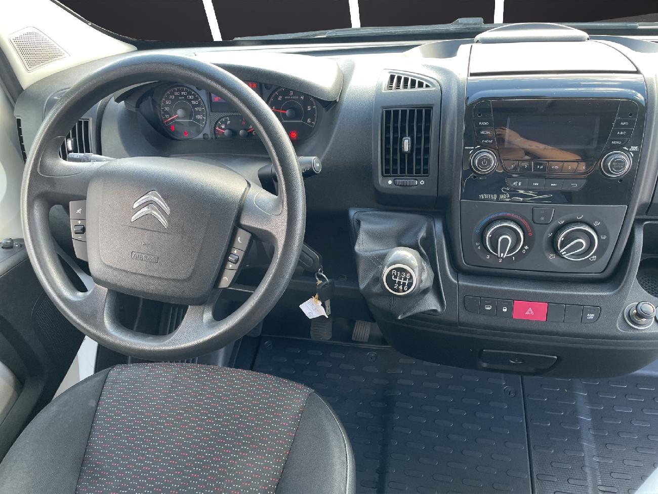 2019 Citroën Jumper Jumper Jumper BlueHDi 96KW (130CV) Furgón 35L2H2 coche de segunda mano