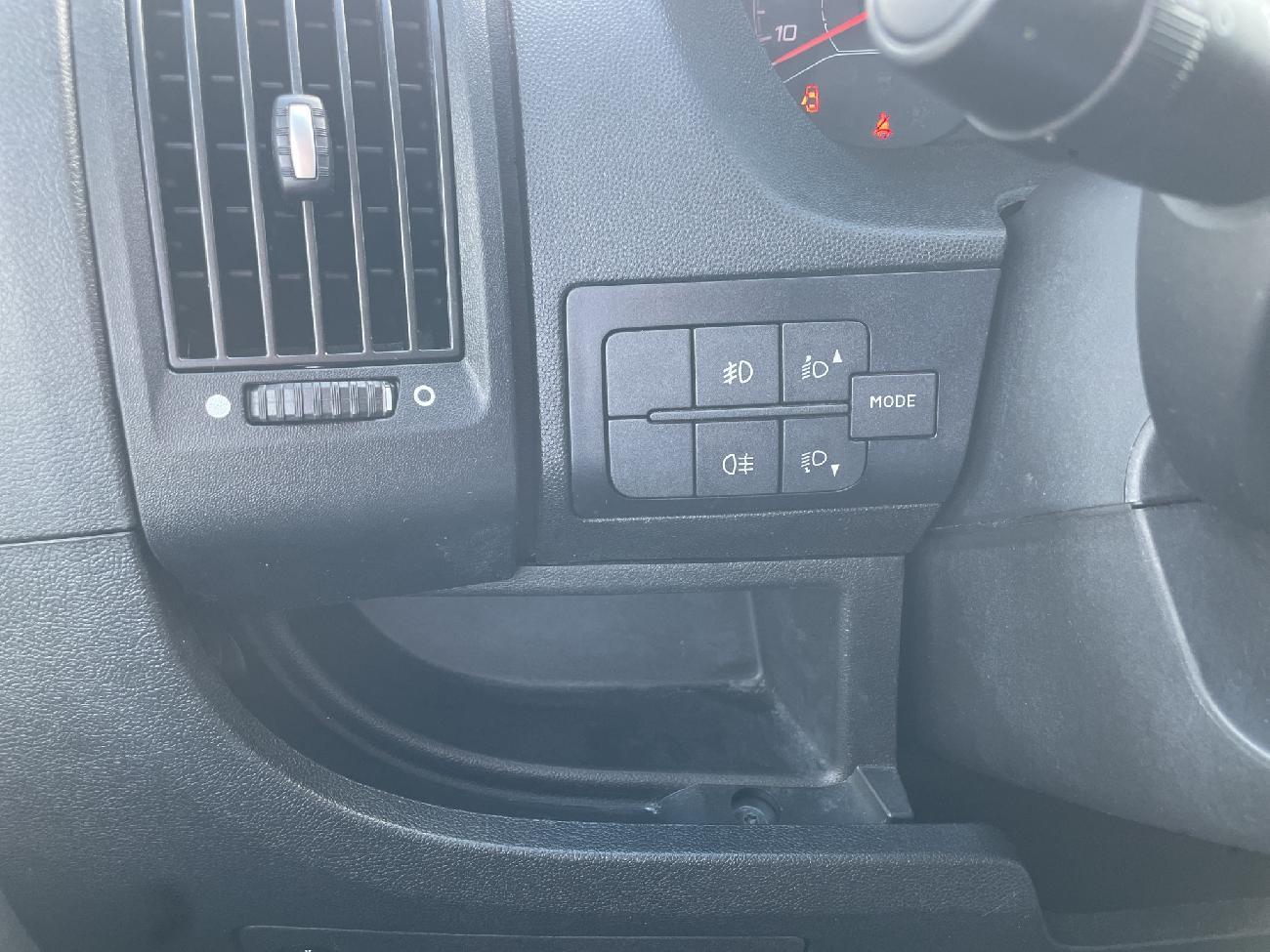 2019 Citroën Jumper Jumper Jumper BlueHDi 96KW (130CV) Furgón 35L2H2 coche de segunda mano