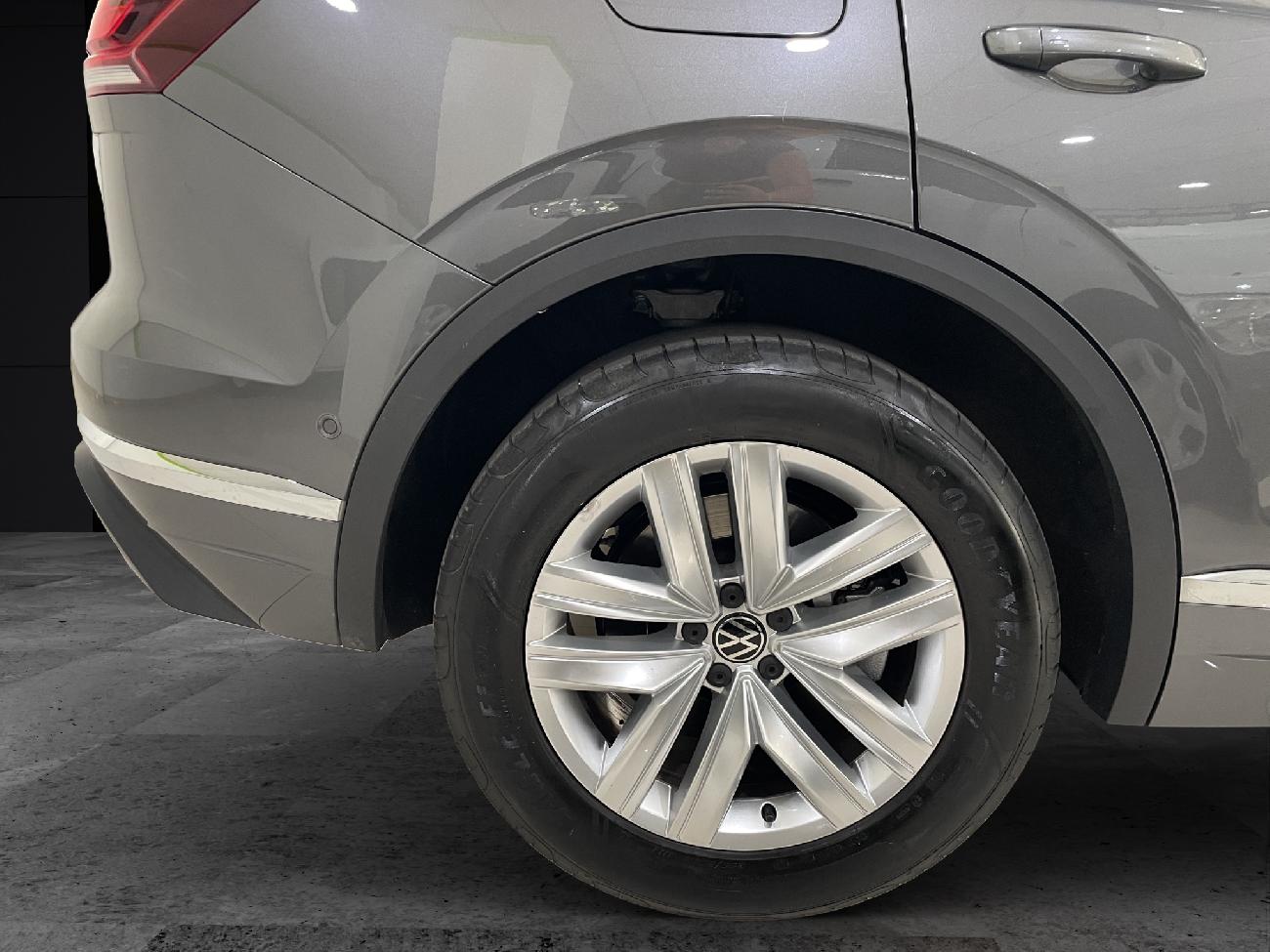 2023 Volkswagen Touareg Touareg eHybrid Eleg 3.0 V6 TSI 280kW Tip 4M coche de segunda mano