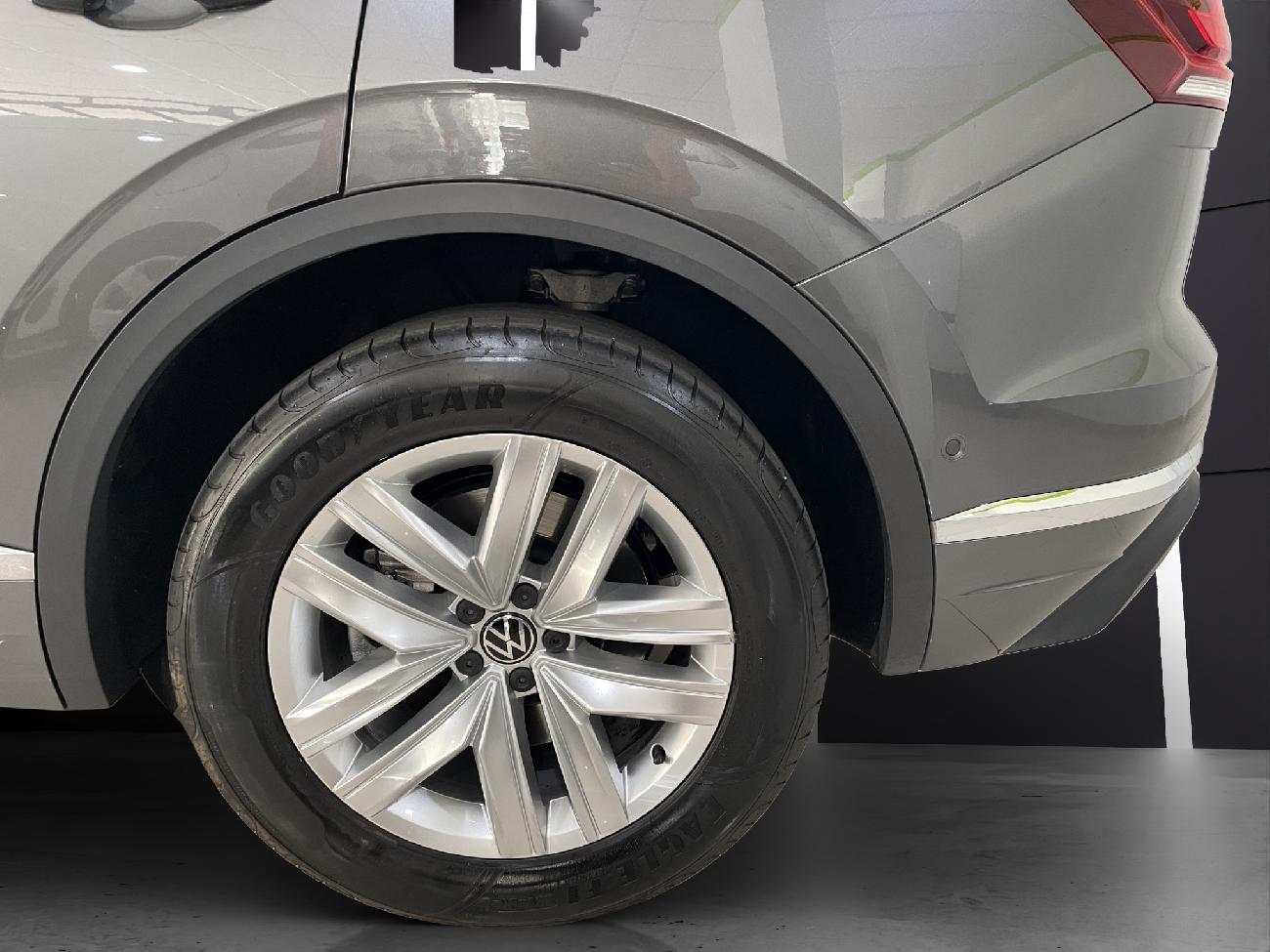2023 Volkswagen Touareg Touareg eHybrid Eleg 3.0 V6 TSI 280kW Tip 4M coche de segunda mano