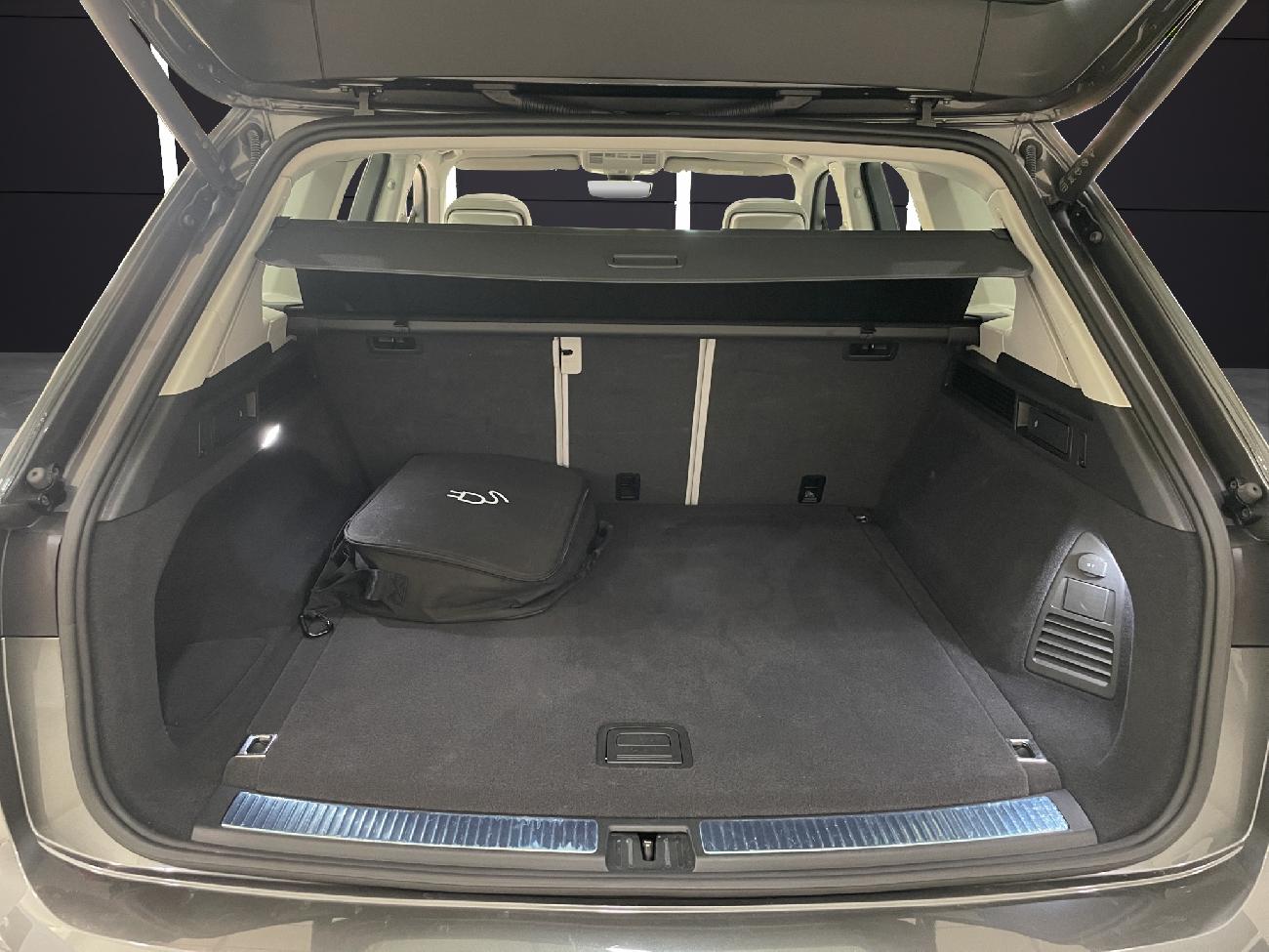 2023 Volkswagen Touareg Touareg eHybrid Eleg 3.0 V6 TSI 280kW Tip 4M coche de segunda mano
