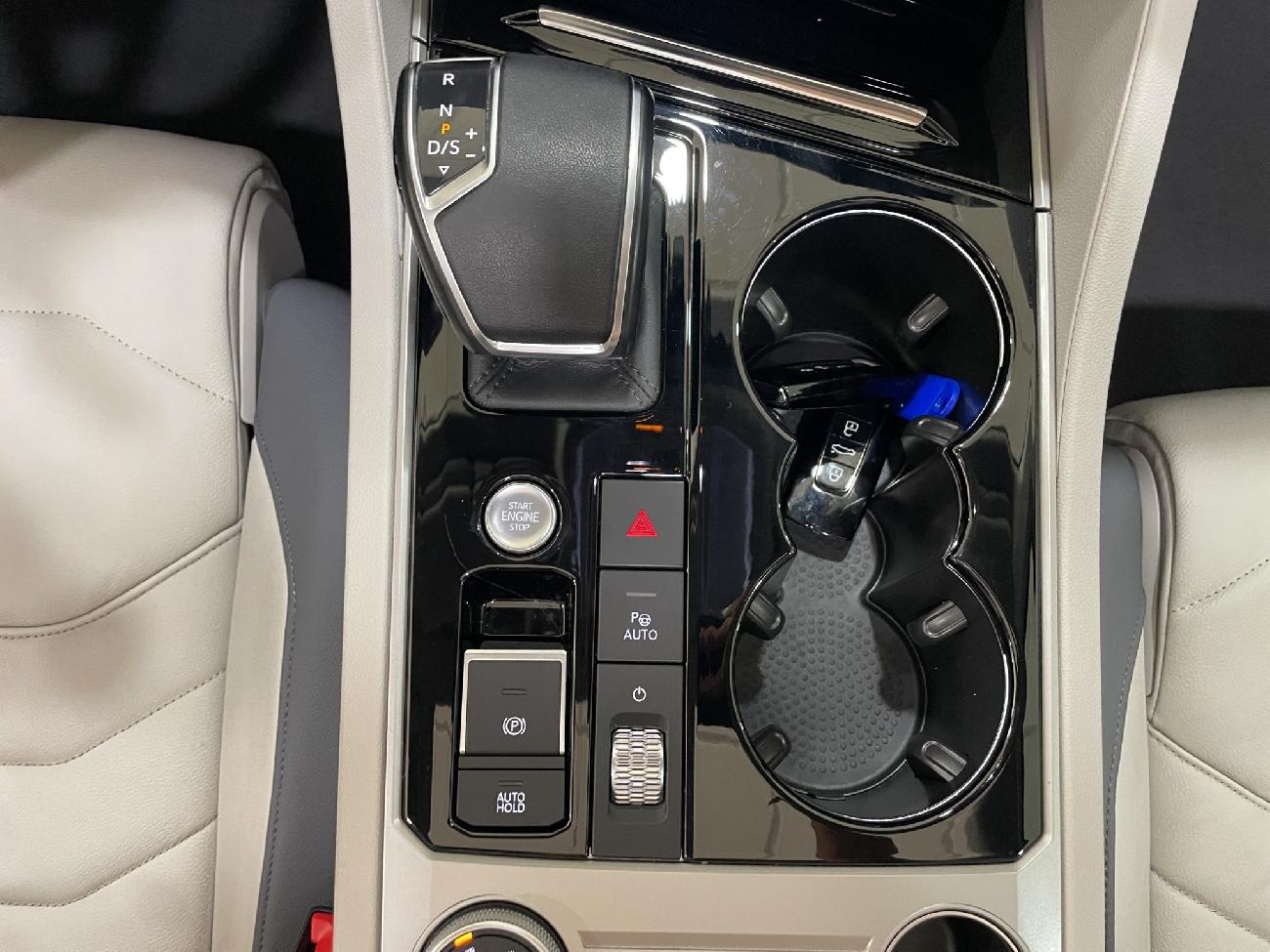 2023 Volkswagen Touareg Touareg eHybrid Eleg 3.0 V6 TSI 280kW Tip 4M coche de segunda mano