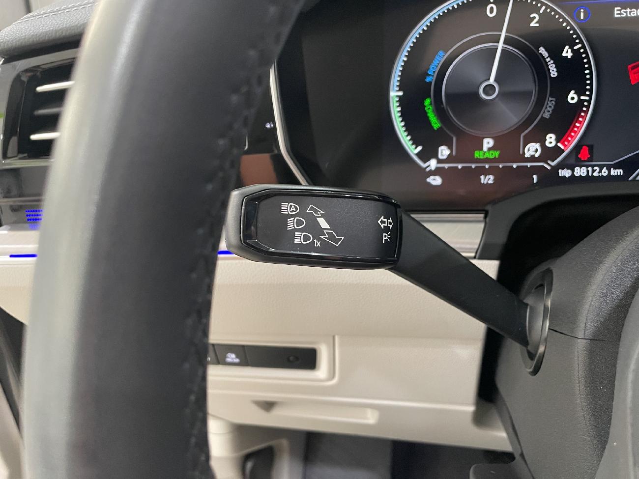 2023 Volkswagen Touareg Touareg eHybrid Eleg 3.0 V6 TSI 280kW Tip 4M coche de segunda mano