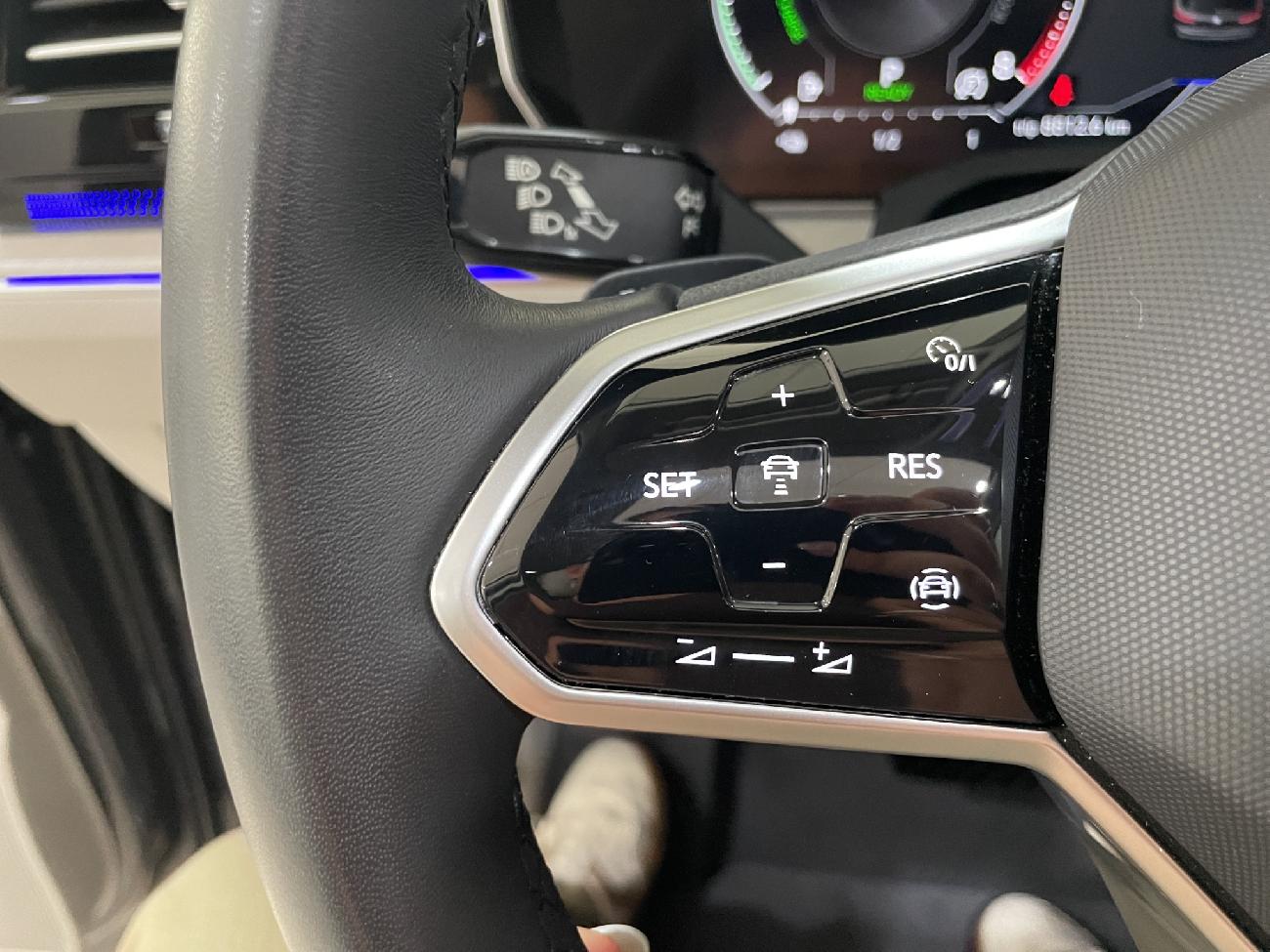 2023 Volkswagen Touareg Touareg eHybrid Eleg 3.0 V6 TSI 280kW Tip 4M coche de segunda mano