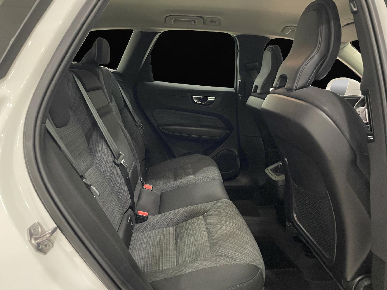 2021 Volvo XC60 XC60 2.0 B4 D Momentum Pro Auto coche de segunda mano