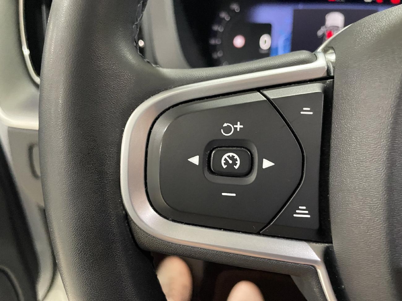 2021 Volvo XC60 XC60 2.0 B4 D Momentum Pro Auto coche de segunda mano