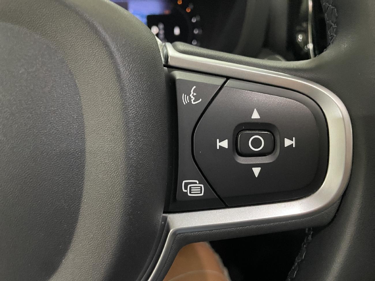 2021 Volvo XC60 XC60 2.0 B4 D Momentum Pro Auto coche de segunda mano