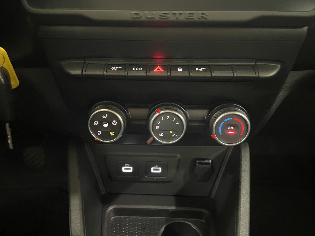 2022 Dacia Duster Duster Essential TCE 74kW(100CV) ECO-G 4X2 coche de segunda mano