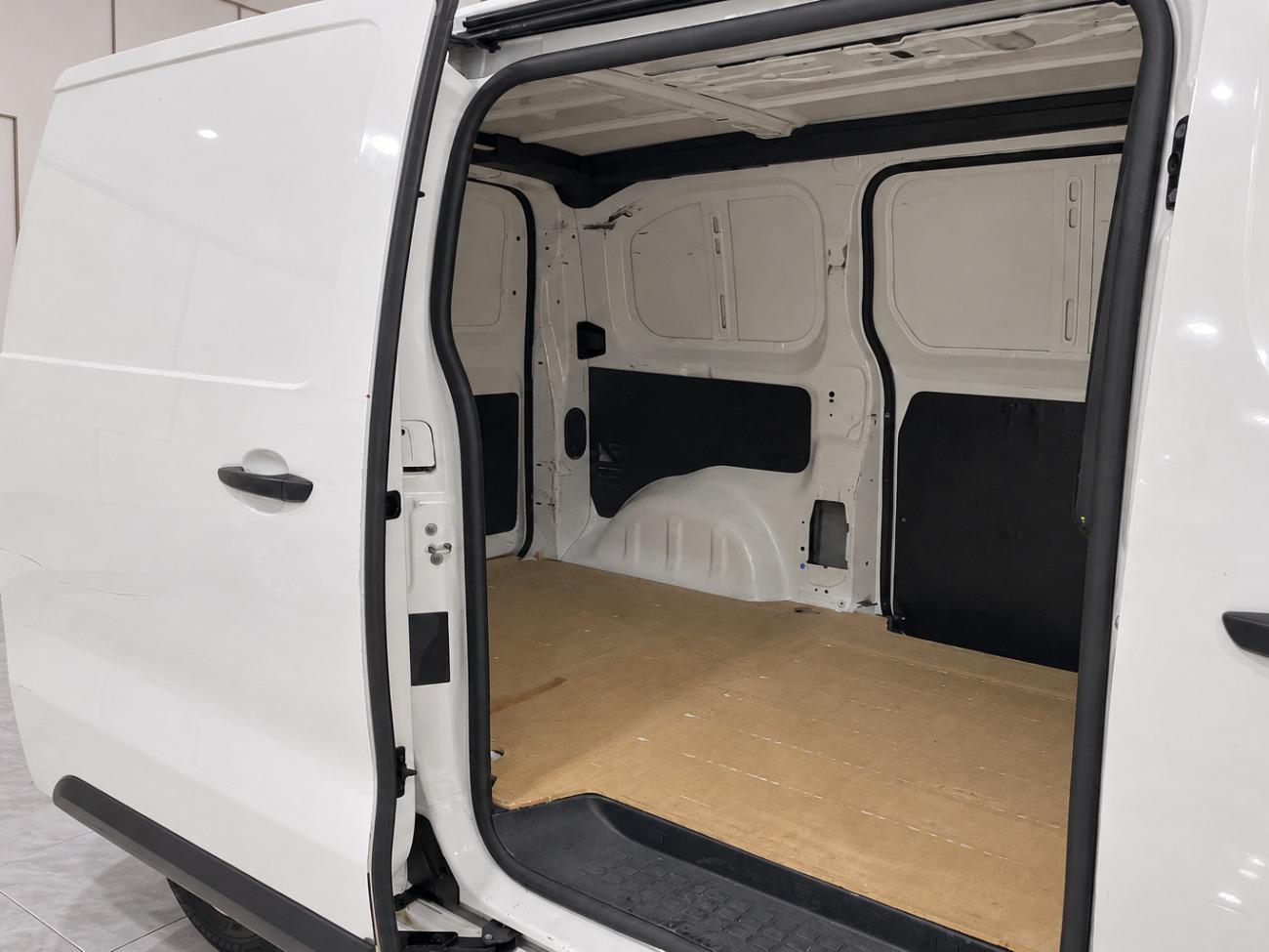 2021 Citroën Jumpy Jumpy Talla M BlueHDi 100 S&S 6v Control furgón coche de segunda mano