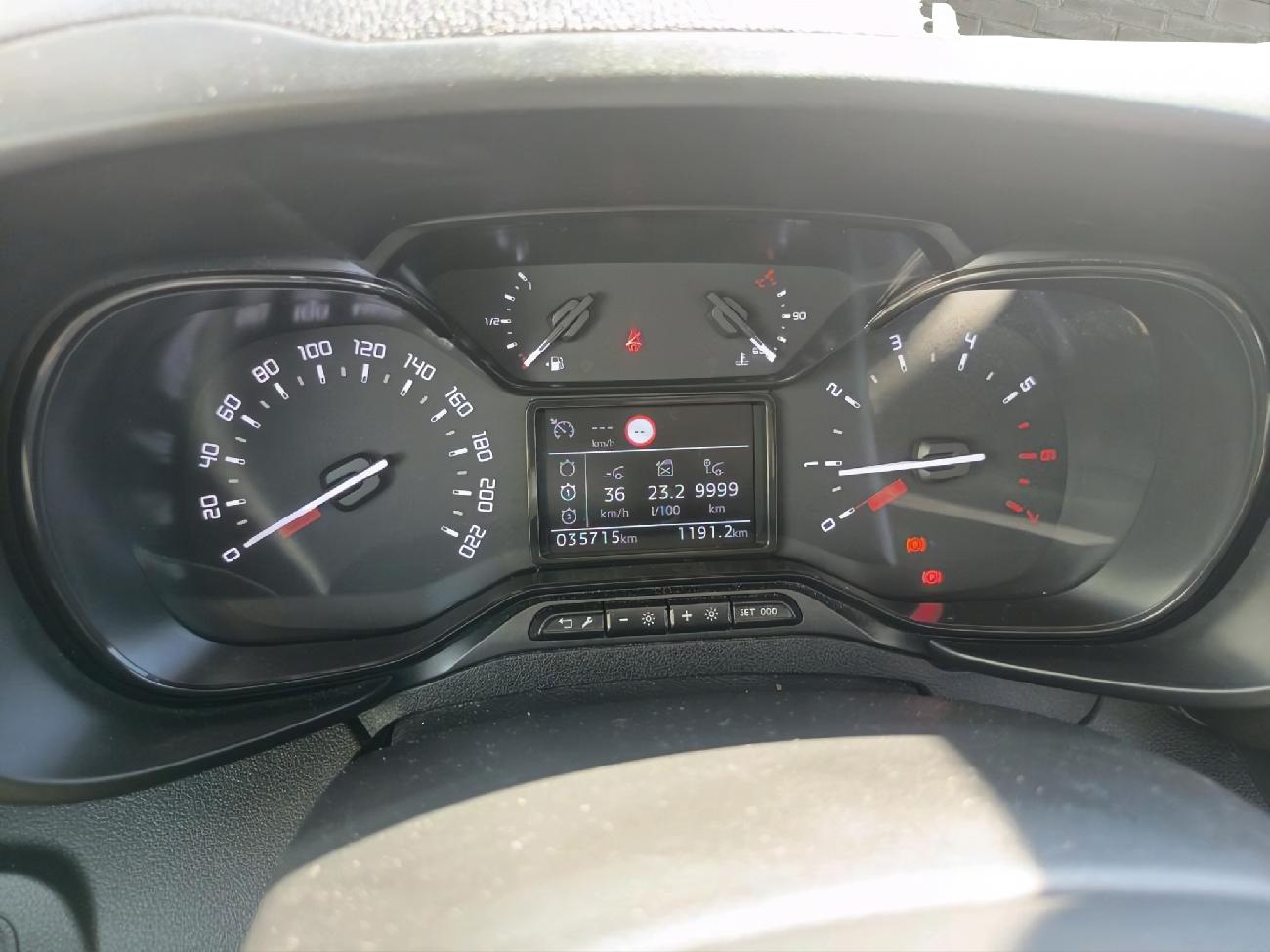 2022 Citroën Berlingo Berlingo Talla M BlueHDi 100 S&S LIVE PACK coche de segunda mano