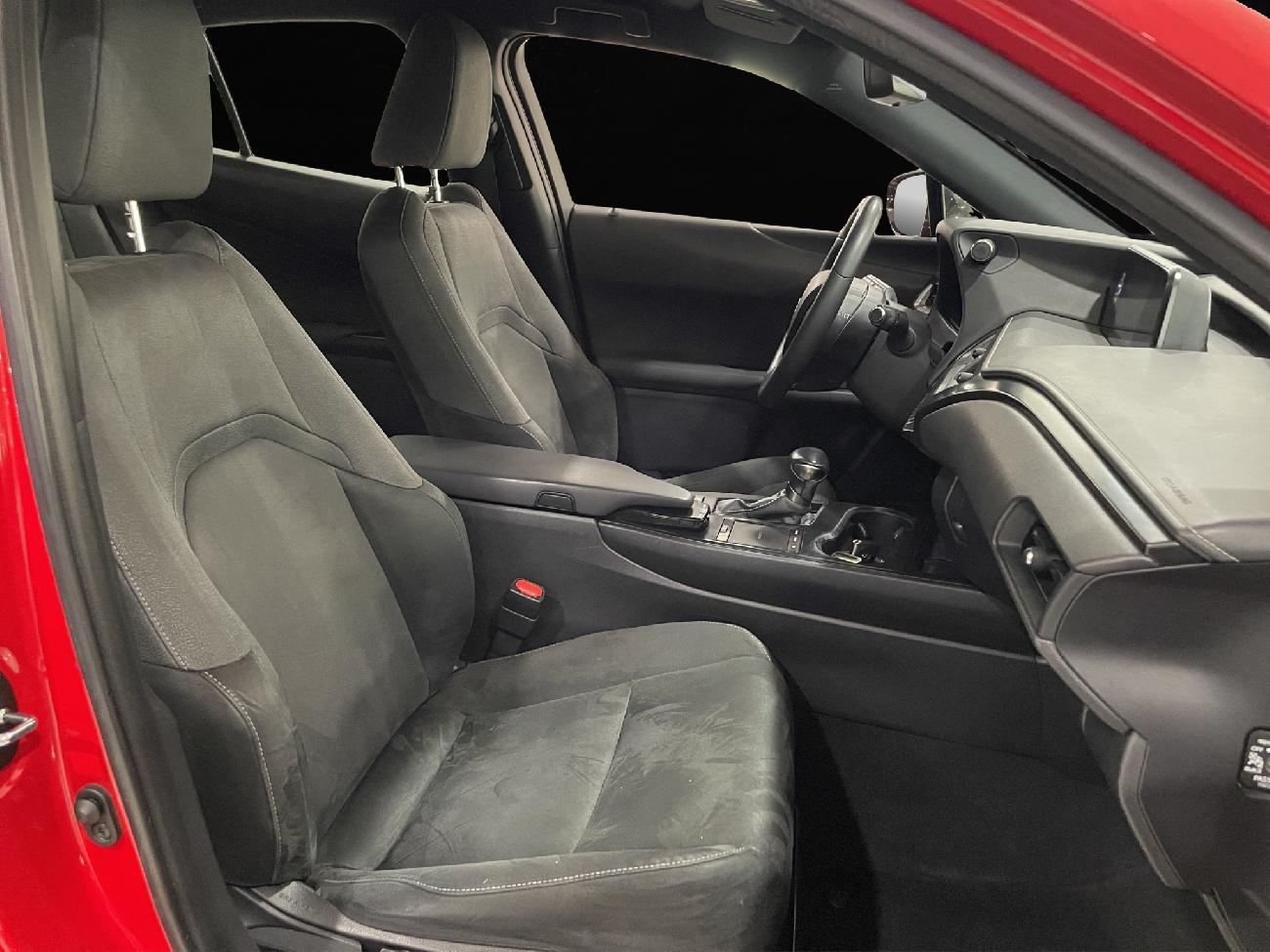 2020 Lexus UX UX 2.0 250h Business coche de segunda mano