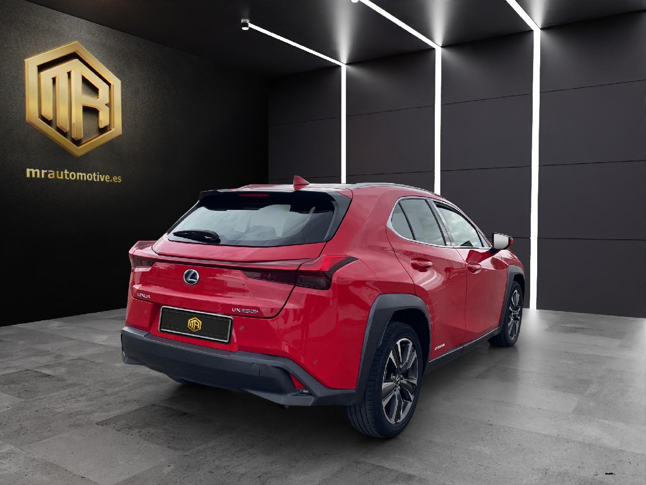2020 Lexus UX UX 2.0 250h Business coche de segunda mano