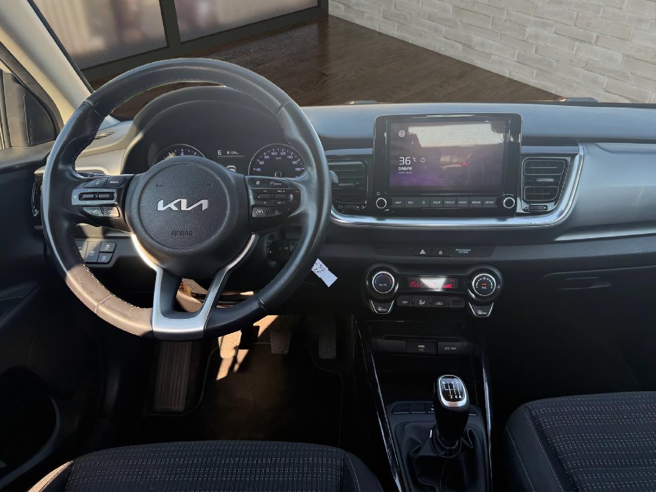 2022 KIA STONIC STONIC 1.0 T-GDi 74kW (100CV) MHEV iMT Drive coche de segunda mano