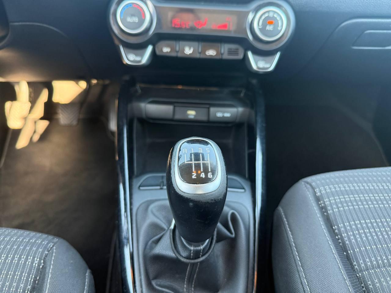 2022 KIA STONIC STONIC 1.0 T-GDi 74kW (100CV) MHEV iMT Drive coche de segunda mano
