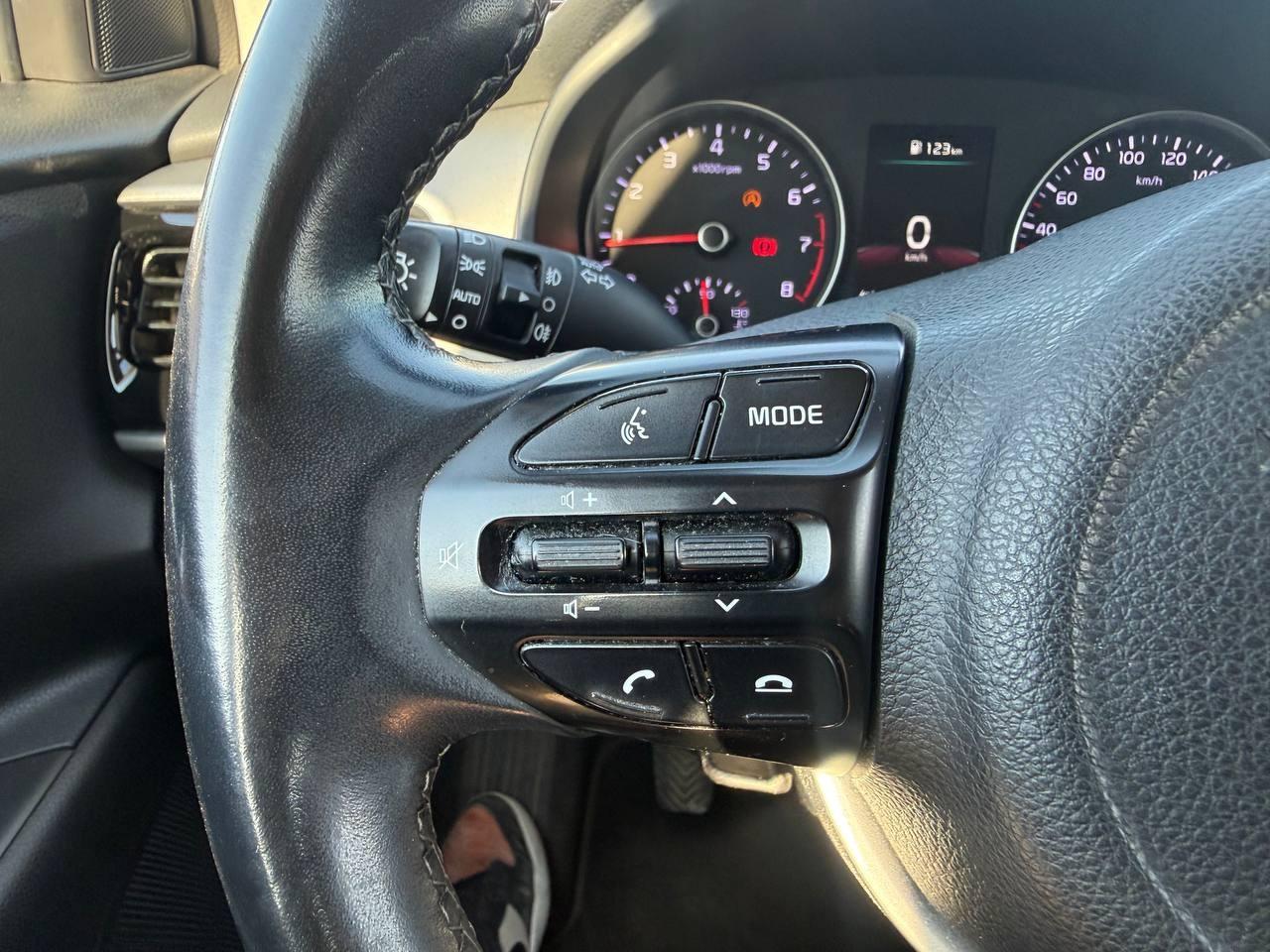 2022 KIA STONIC STONIC 1.0 T-GDi 74kW (100CV) MHEV iMT Drive coche de segunda mano
