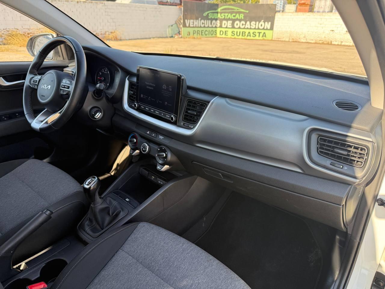 2023 KIA STONIC STONIC 1.0 T-GDi 74kW (100CV) MHEV iMT Concept coche de segunda mano