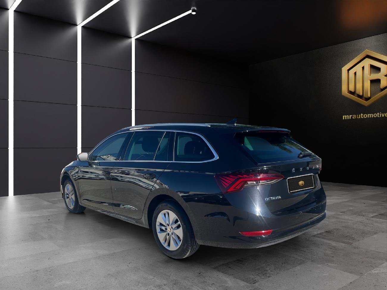 2023 Skoda Octavia Octavia Combi 2.0 TDI 110kW(150CV) DSG Ambition familiar coche de segunda mano