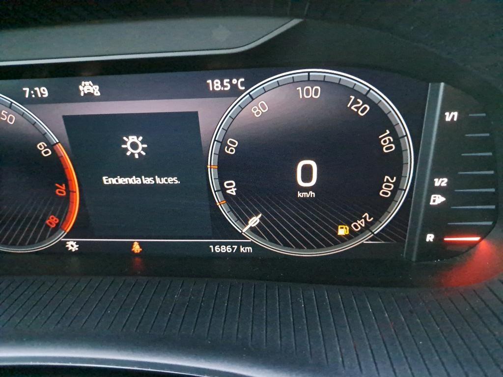 2022 Skoda Fabia Fabia 1.0 MPI 59KW (80CV) Emotion  coche de segunda mano