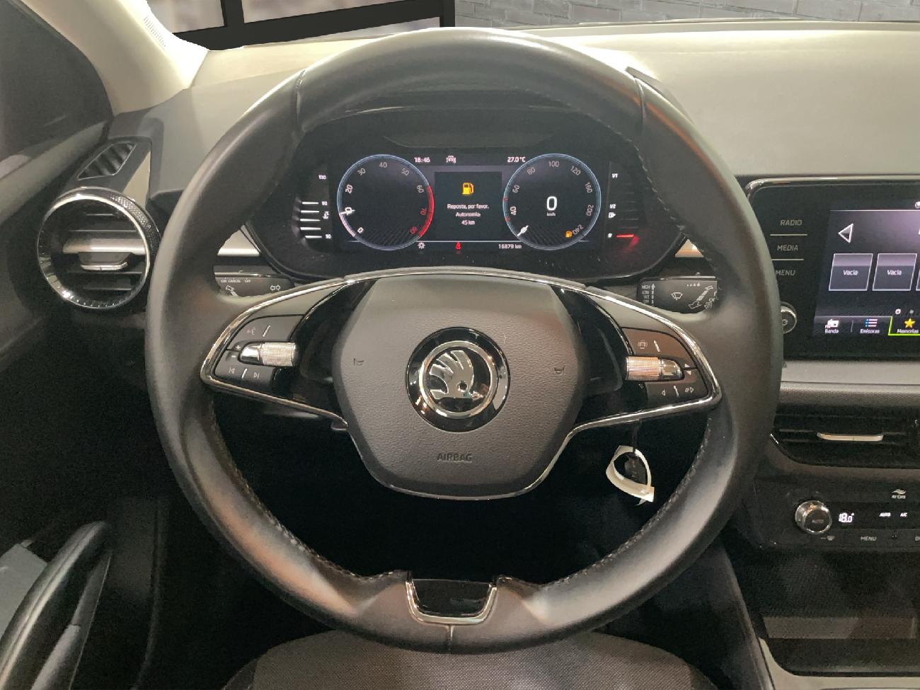 2022 Skoda Fabia Fabia 1.0 MPI 59KW (80CV) Emotion  coche de segunda mano
