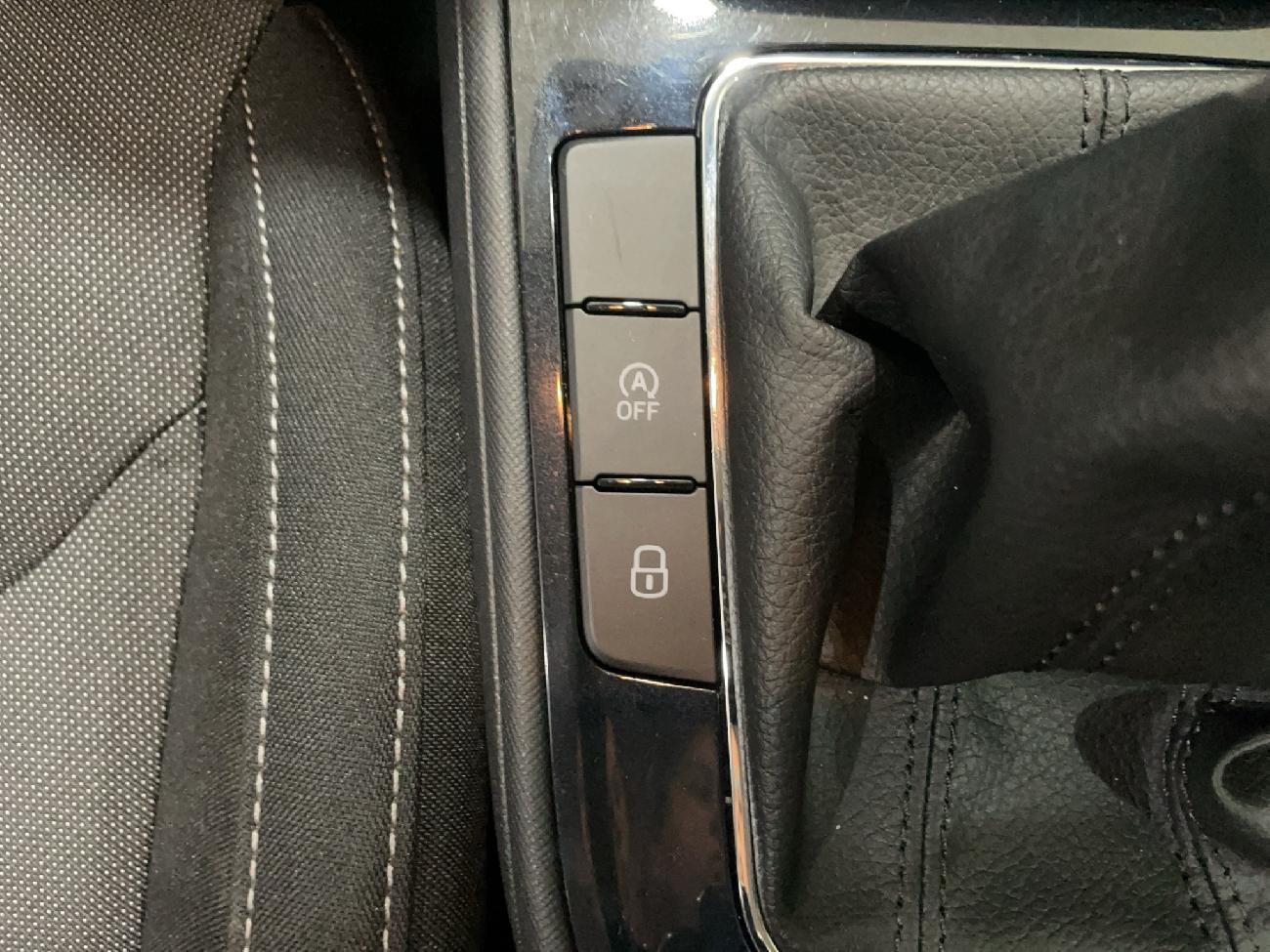 2022 Skoda Fabia Fabia 1.0 MPI 59KW (80CV) Emotion  coche de segunda mano