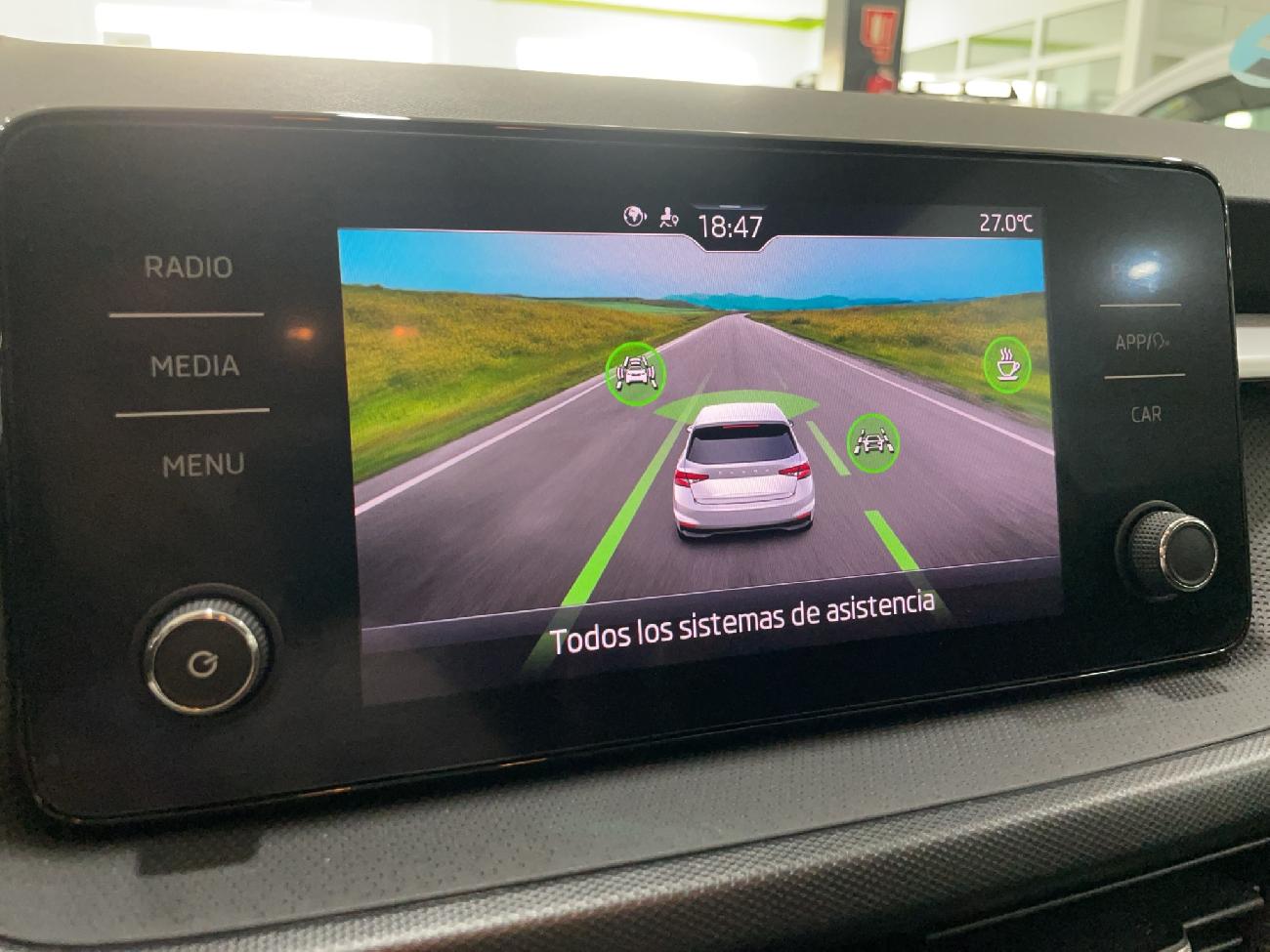 2022 Skoda Fabia Fabia 1.0 MPI 59KW (80CV) Emotion  coche de segunda mano