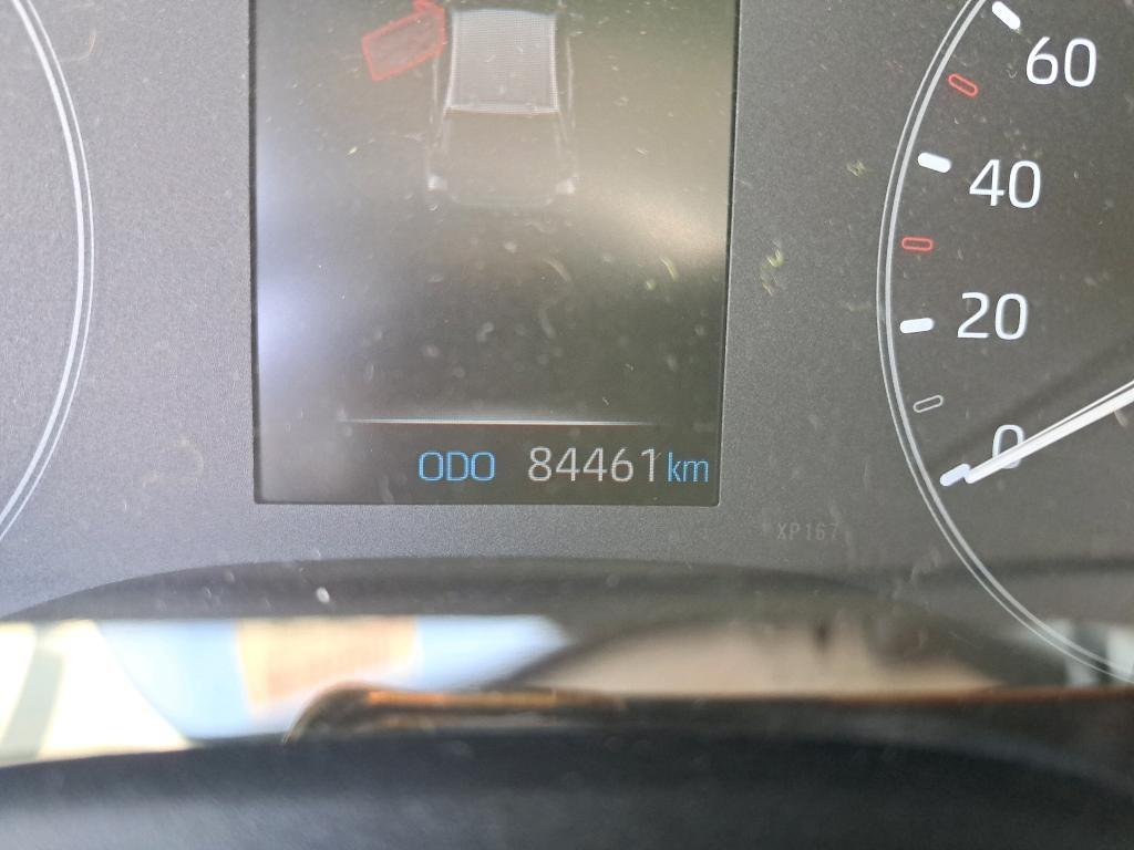2022 Toyota Yaris Yaris 1.5 120H Business Plus coche de segunda mano