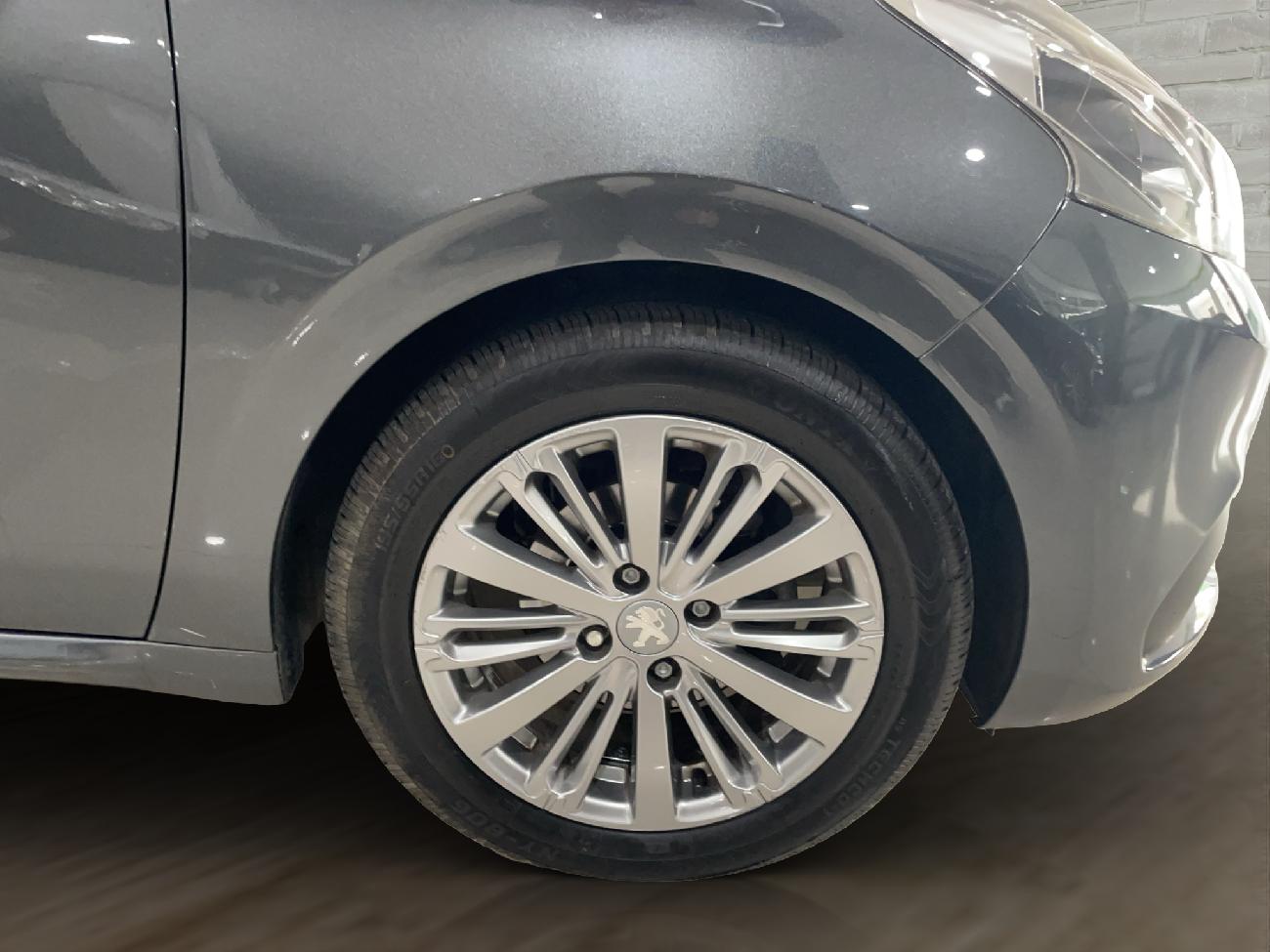 2017 Peugeot 208 208 1.6 BlueHDi Style 75 5p coche de segunda mano