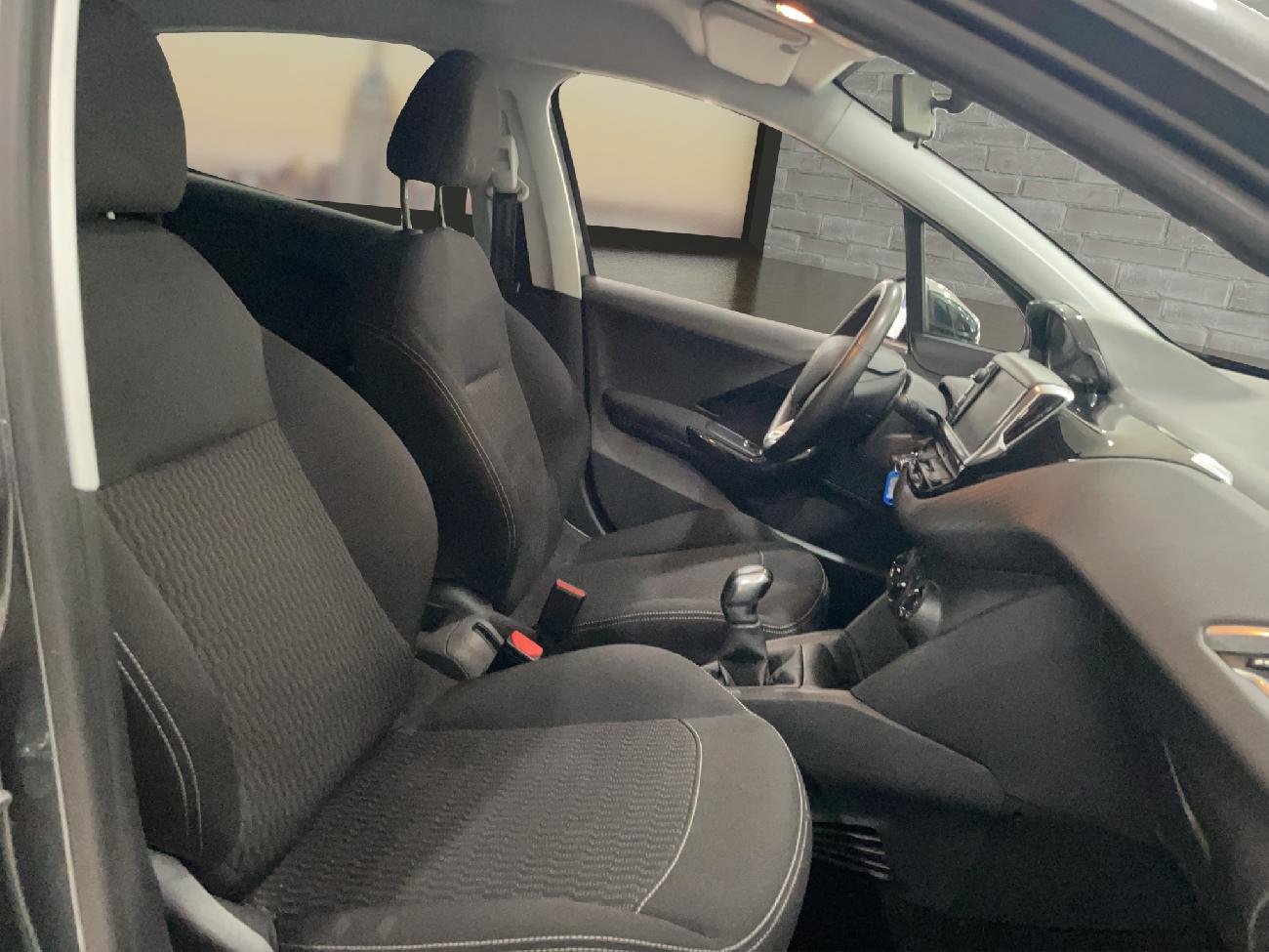 2017 Peugeot 208 208 1.6 BlueHDi Style 75 5p coche de segunda mano