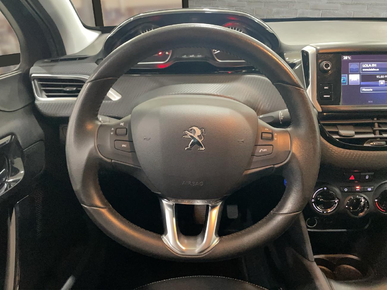 2017 Peugeot 208 208 1.6 BlueHDi Style 75 5p coche de segunda mano